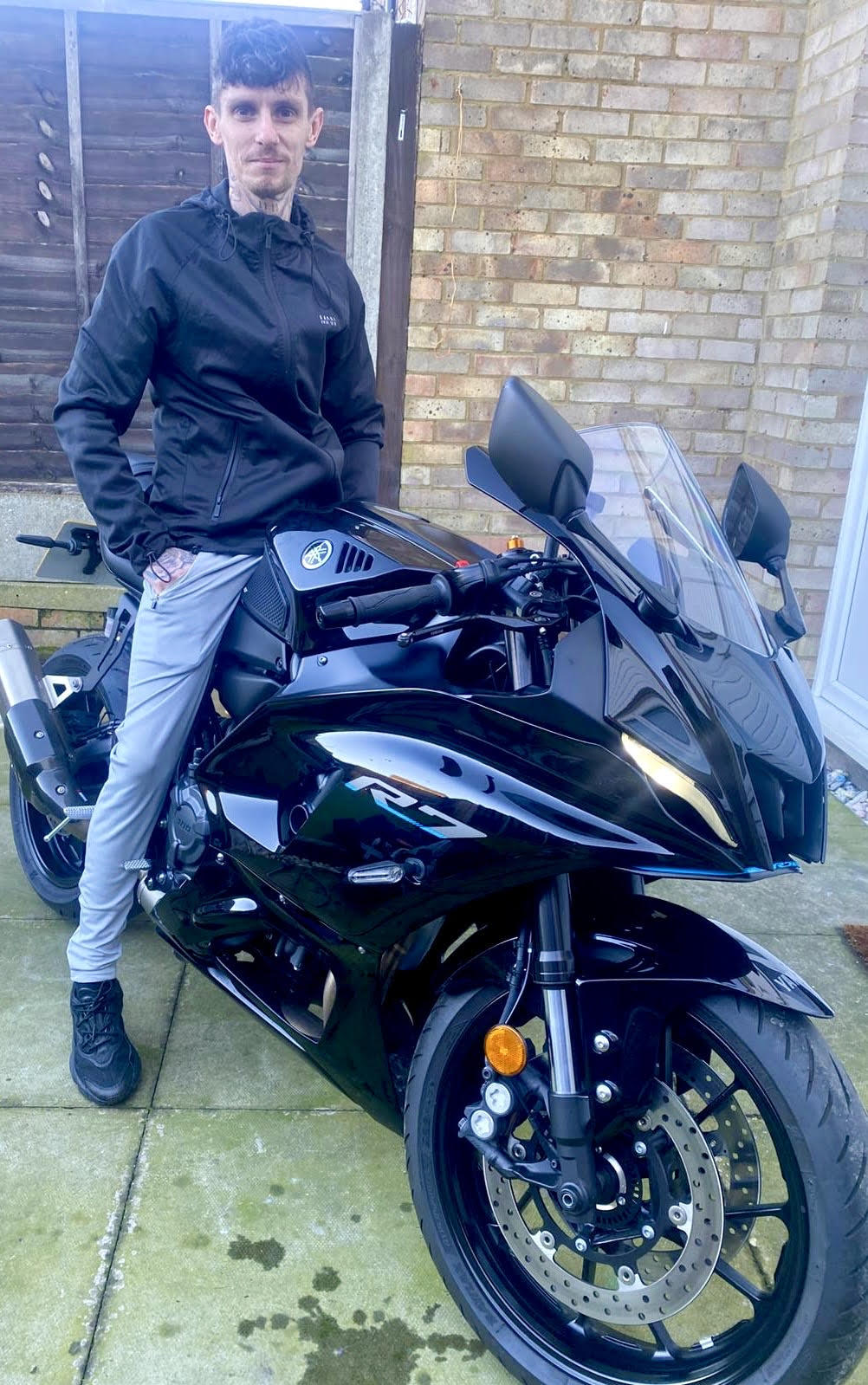 フォト Take a look at James Taylor 🥳🏍️ James opted for the bike and