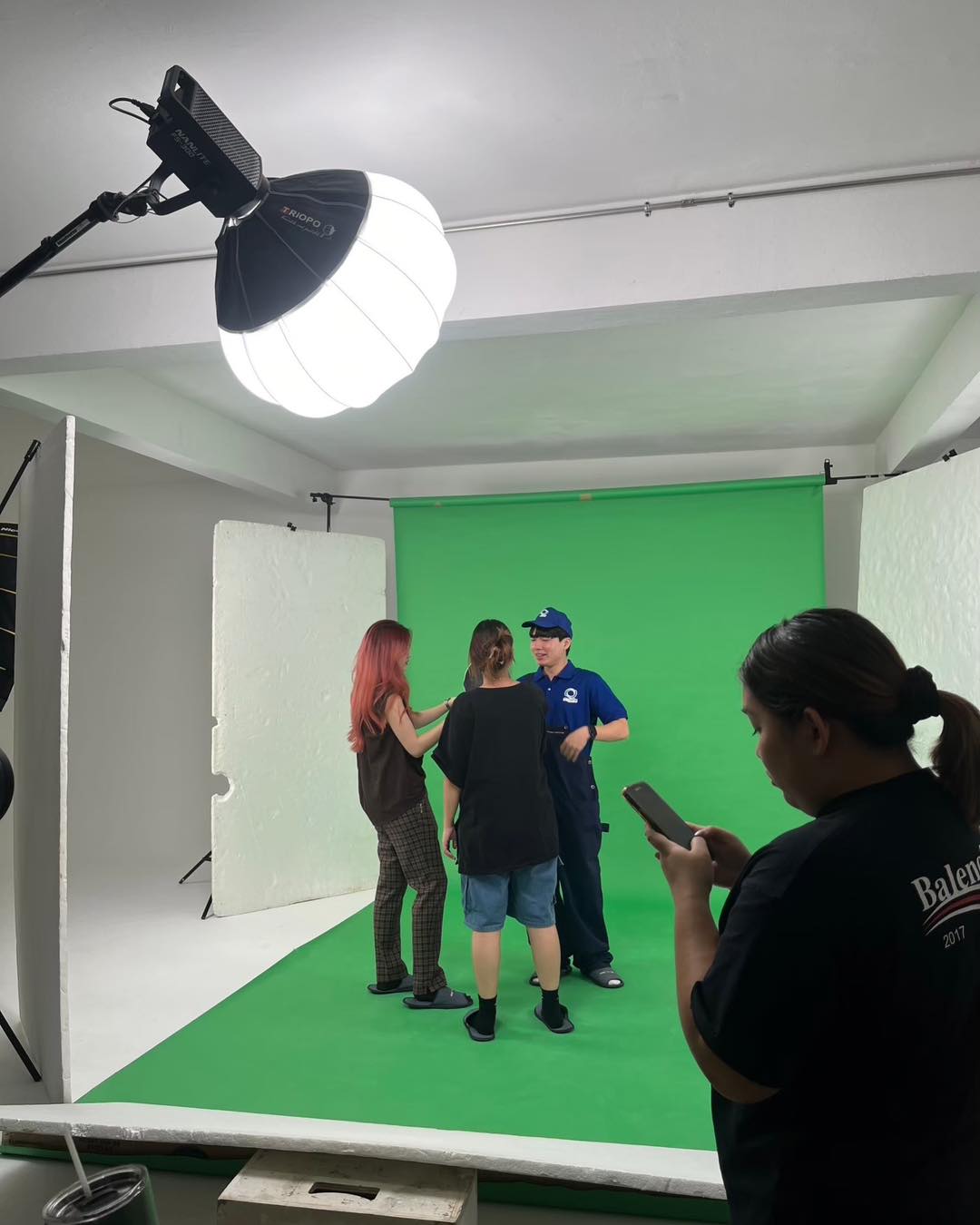 หาพื้นที่ถ่ายกรีนสกรีนพร้อมฉากเขียวนึกถ... - Full Frame Studio | Facebook