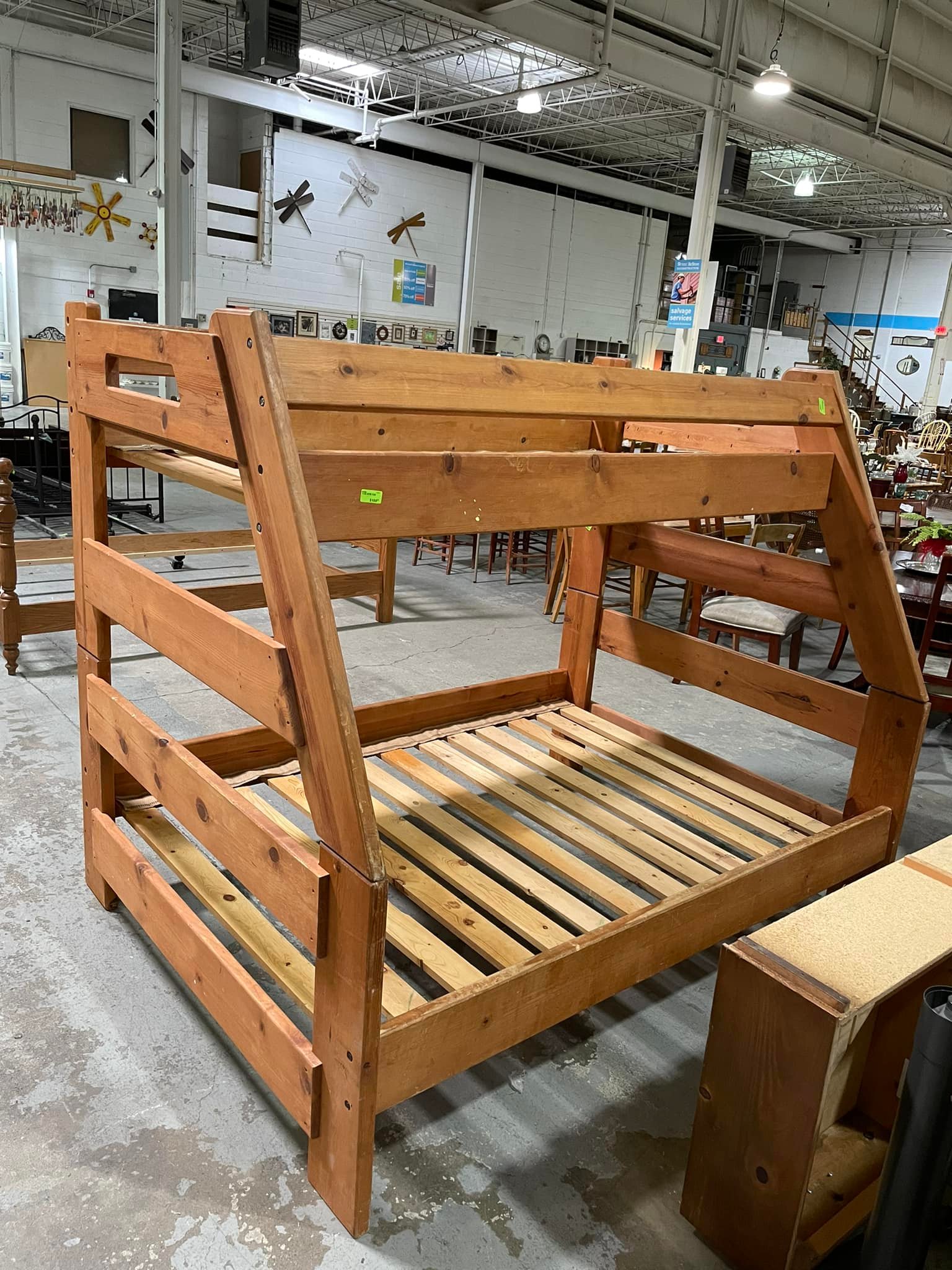 Milwaukee - SOLD Twin & Full Bunk Bed (almost looks like the Double