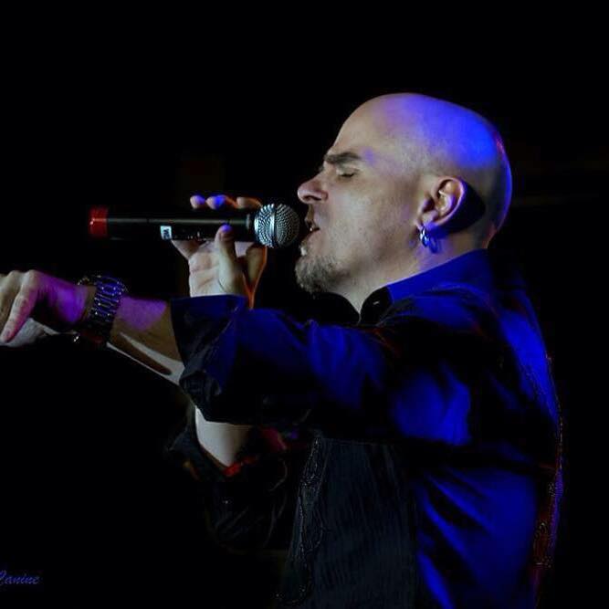 Eric Sean Sings