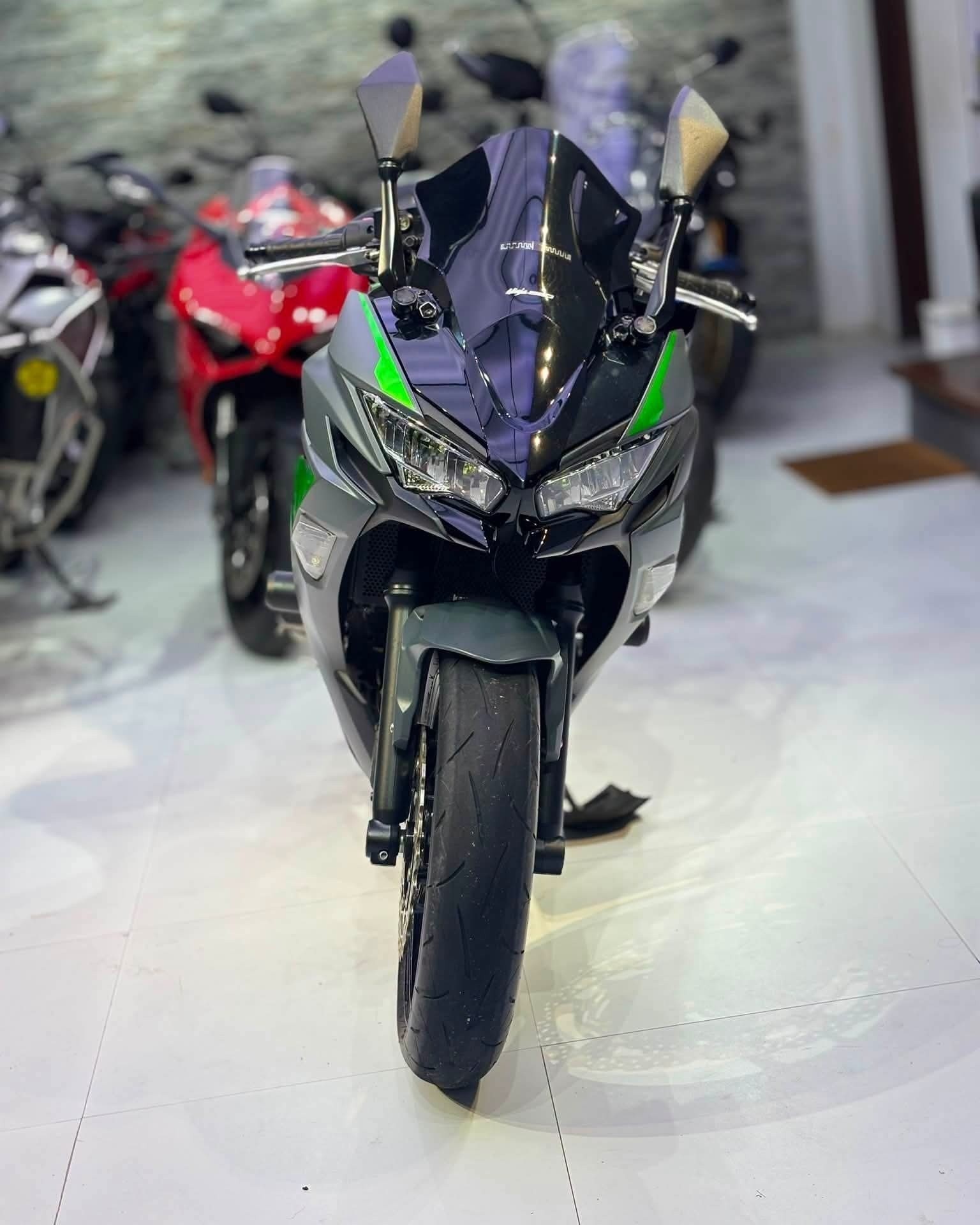 うみ 2024 Kawasaki Ninja 650 For sale or swap Selling price: 330,000 4k