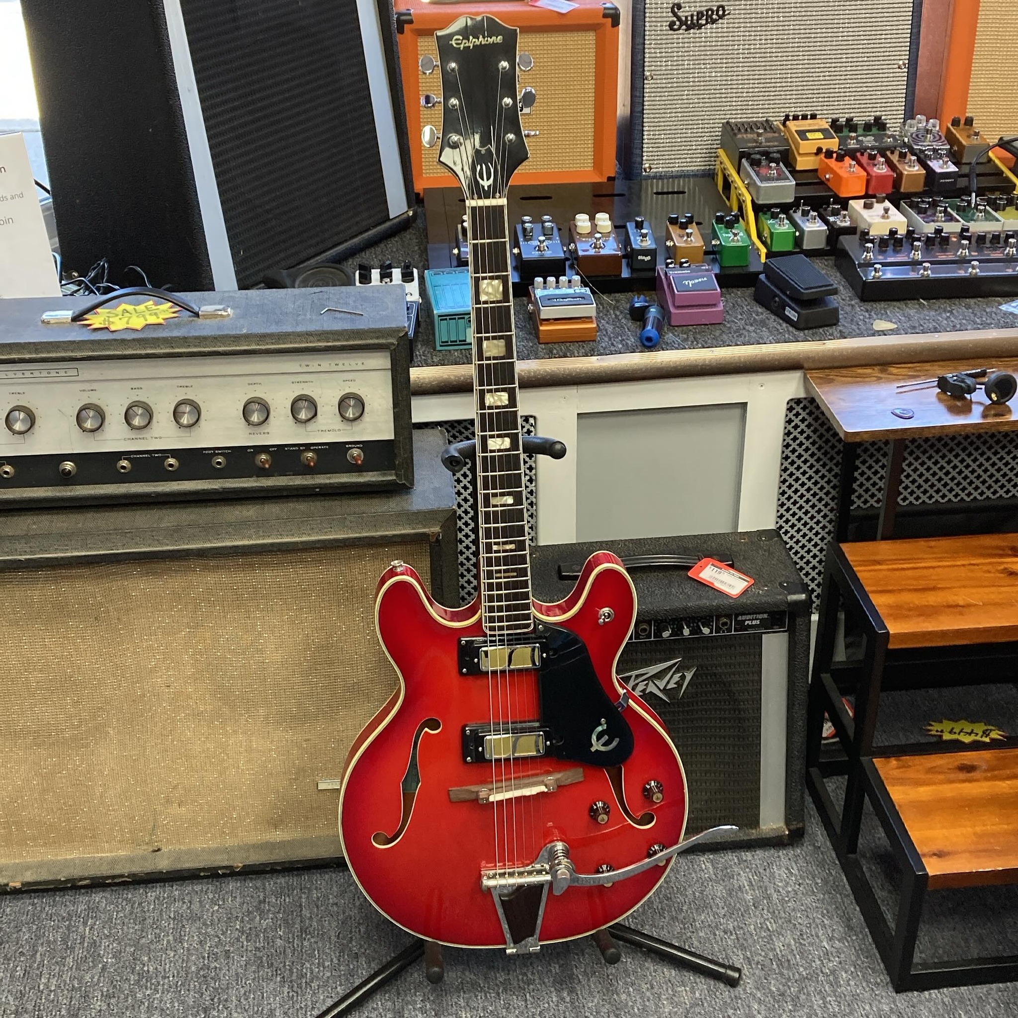 Rare 1987 Epiphone Gibson hollow body guitar from Japan