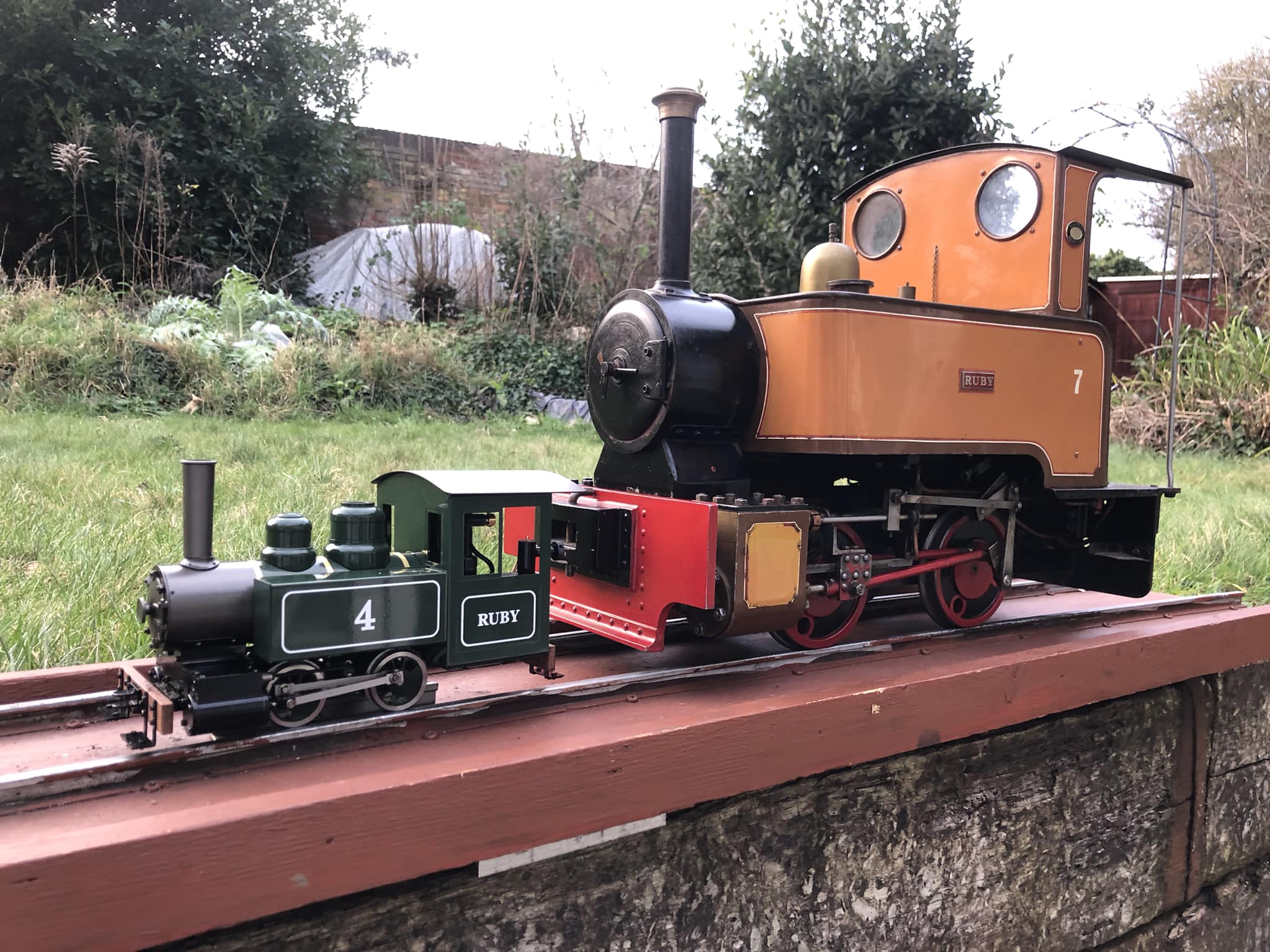 Ruby Tuesday! Accucraft 45mm... - Maxitrak garden railway | Facebook