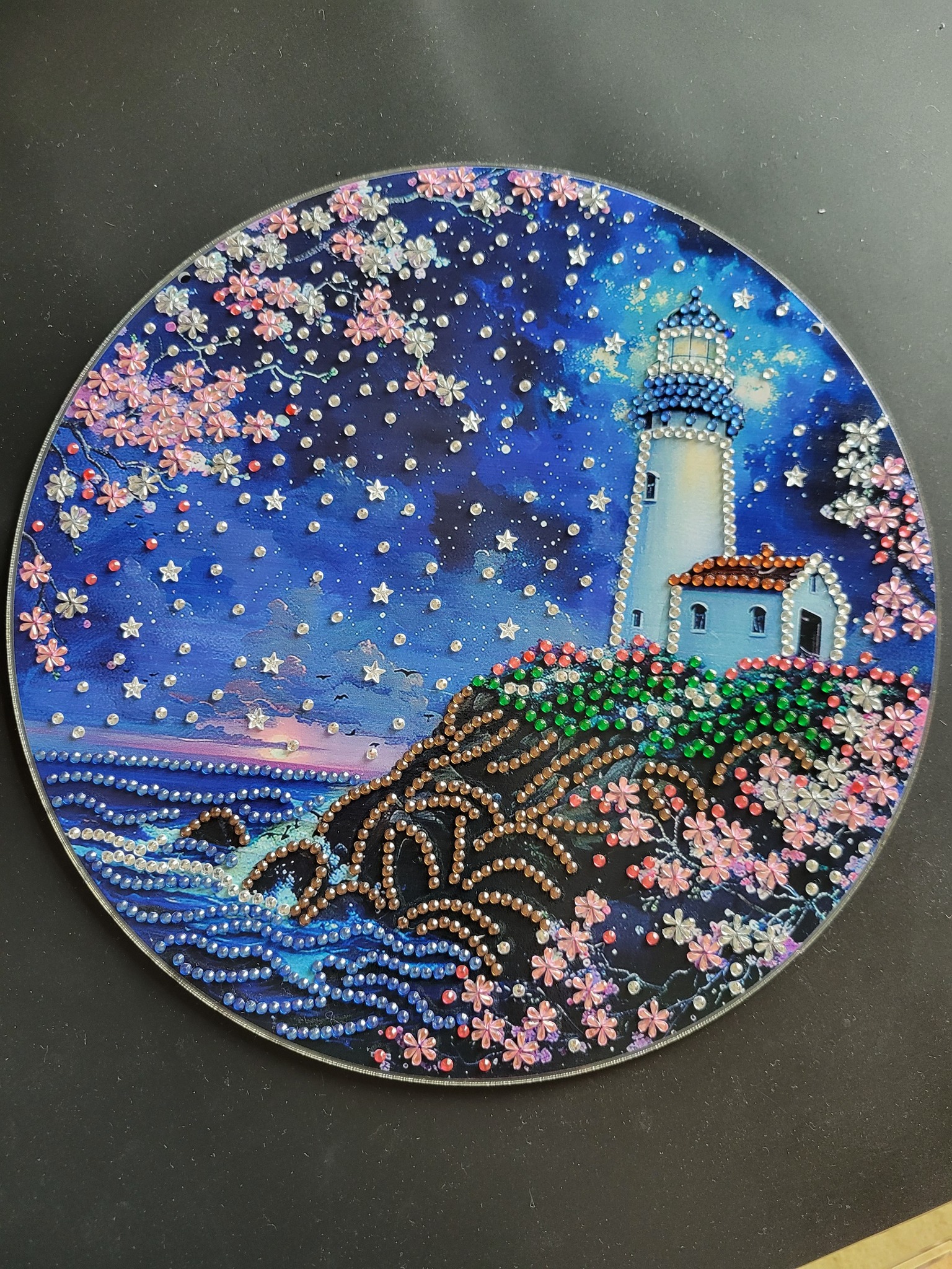 Finished Desert Bloom Dreamcatcher from Diamond Art Club display picture 1