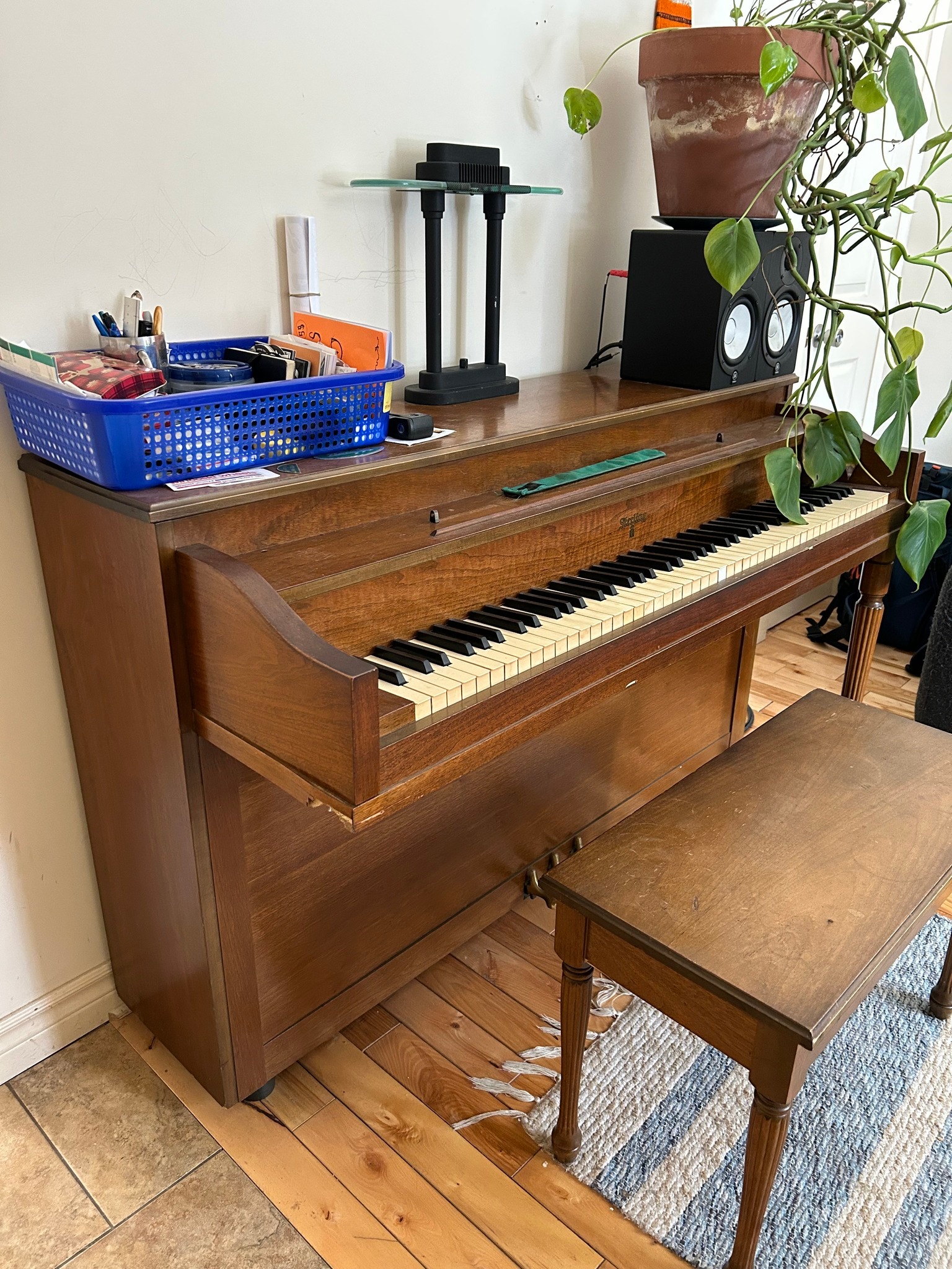 Piano à donner - Free Piano - Pianos & Keyboard Instruments - Montreal ...