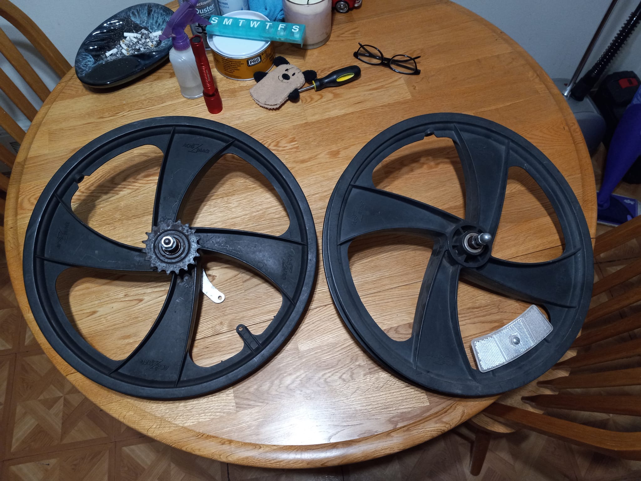 Old school acs z mags in good shape any value to to them ??