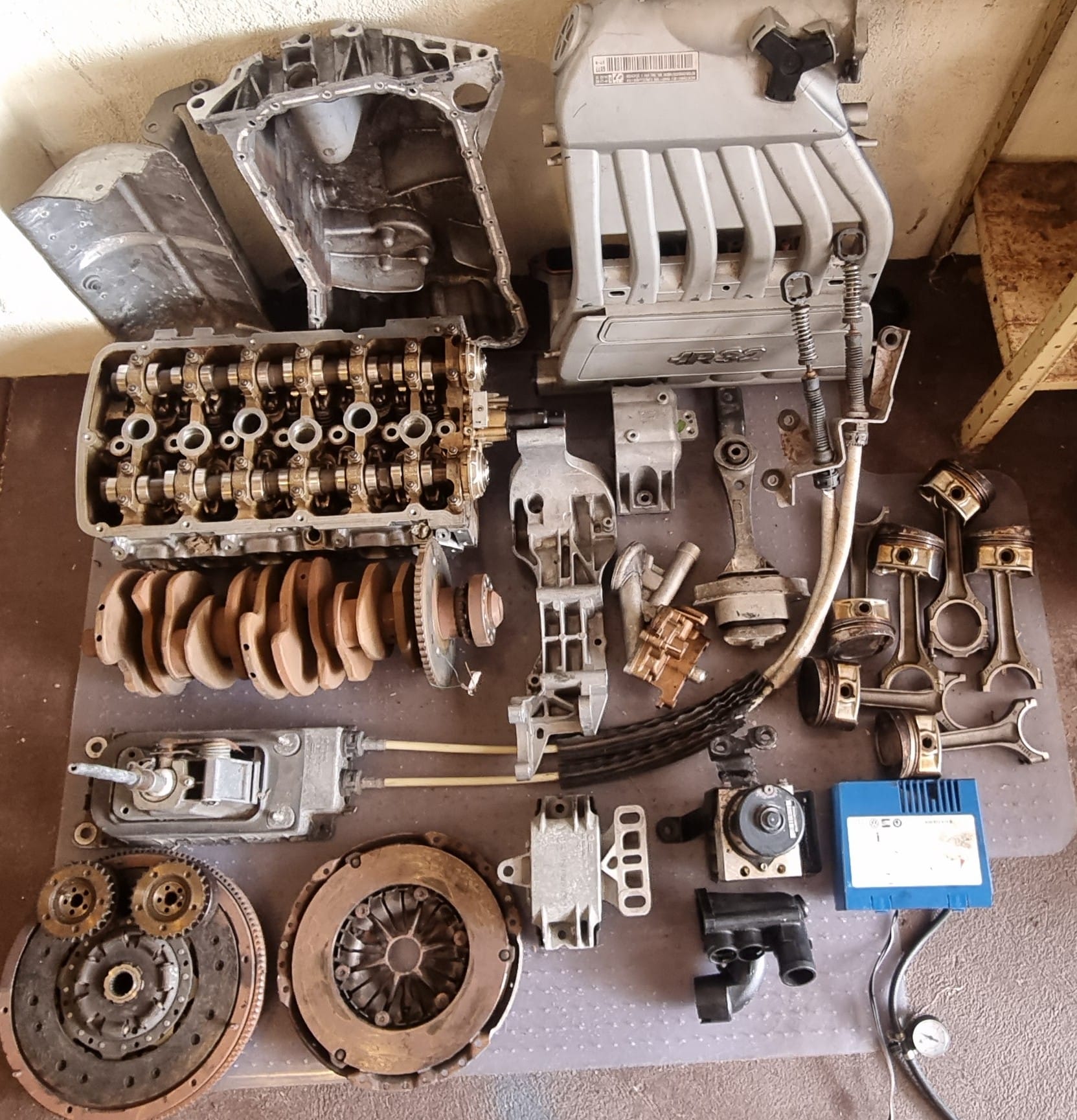 Cars and parts Under $5k Western Australia | Vw v6 R32 engine parts ...