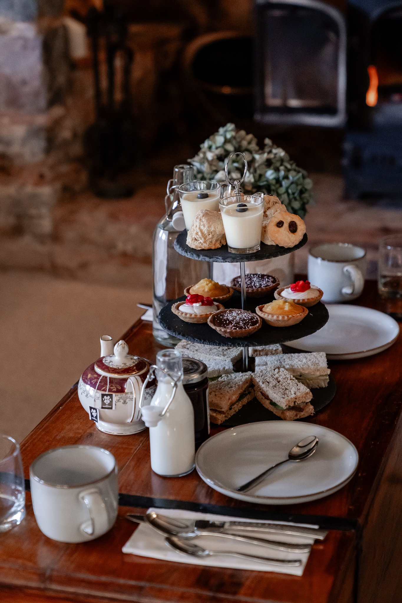 👀👀👀 🫖🍰☕️🧁Afternoon Tea... - Bampton Community Notice Board