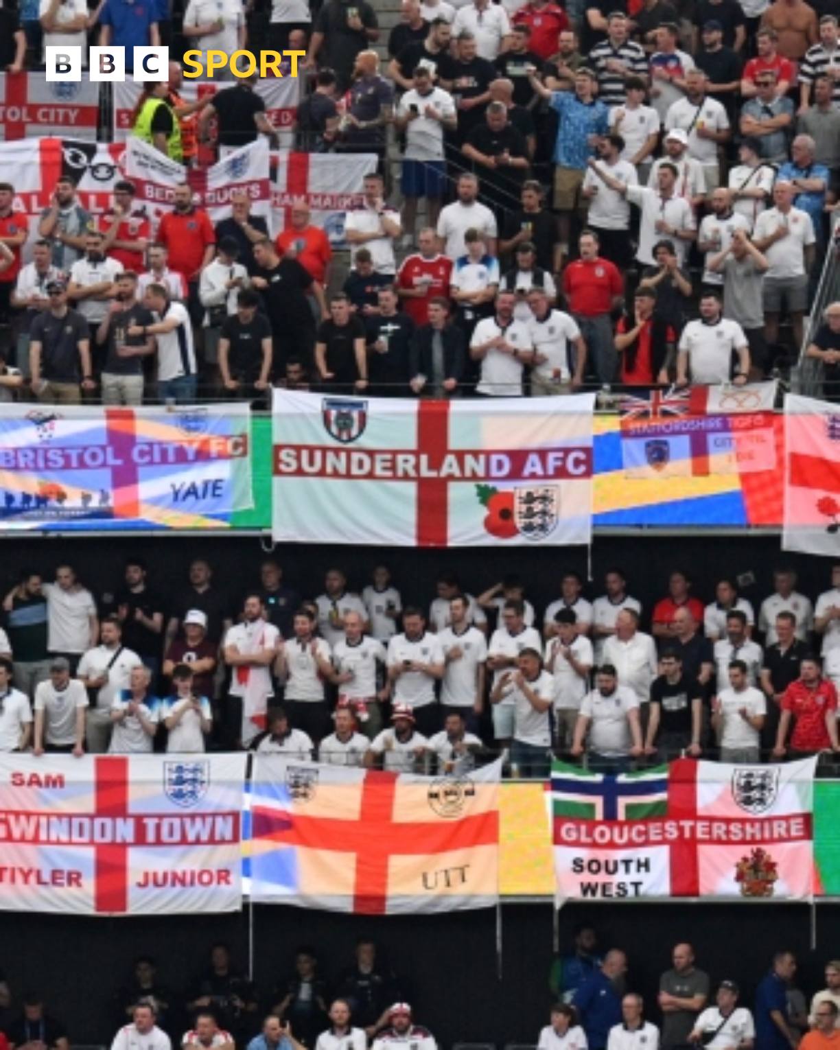 BBC - 🎶 Sunderland takeover... ️🤍🏴󠁧󠁢󠁥󠁮󠁧󠁿 https://bbc.in/3VPB0yu | Facebook
