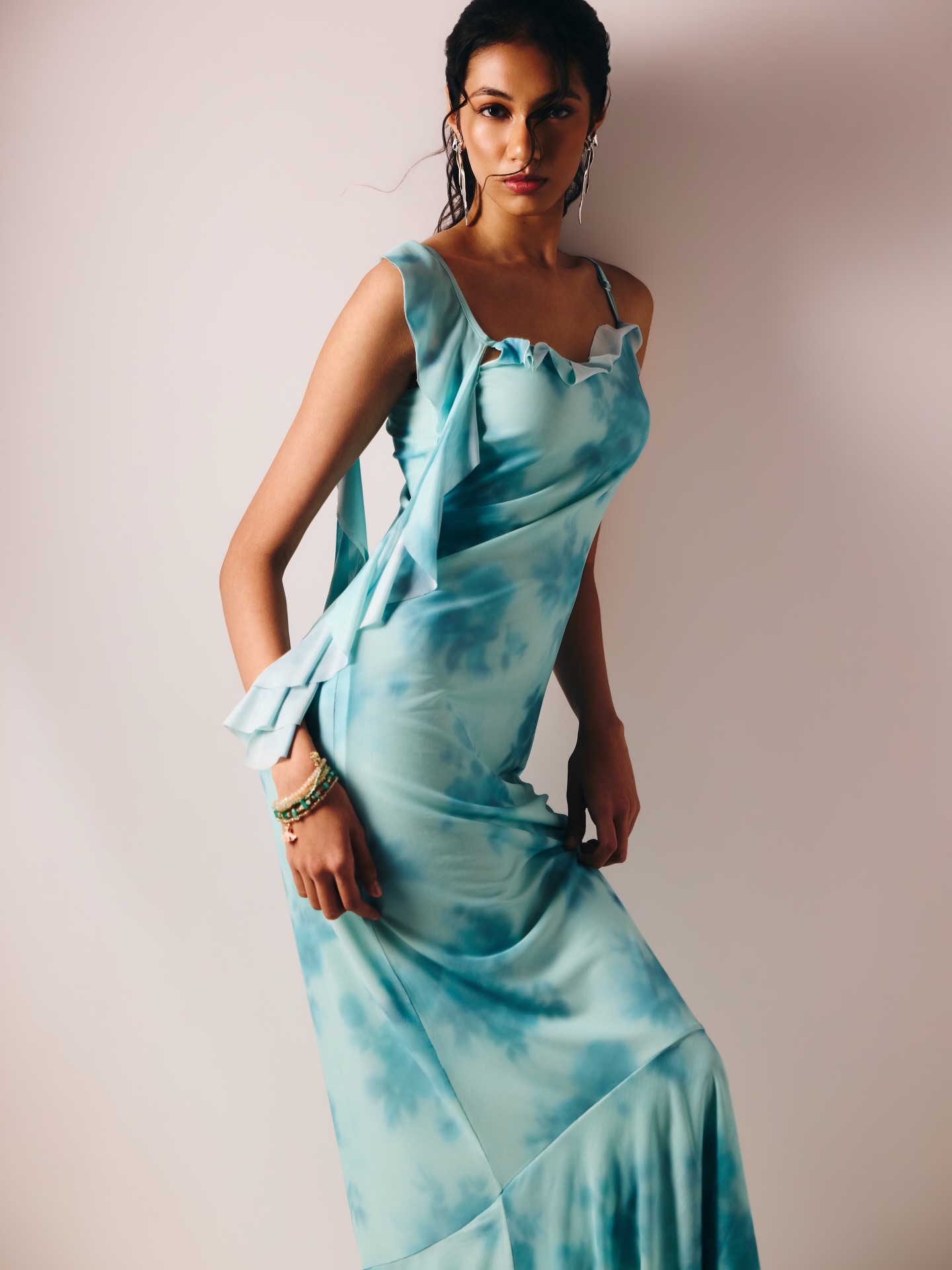 spring dresses flowy Fresh colours. dresses. Effortless energy. Our Collection brings breathable comfort and light, easy silhouettes made for everyday movement. Now waiting in AZORTE stores. [Spring Collection, Spring Dresses, Outfits for Spring short flowy sundress