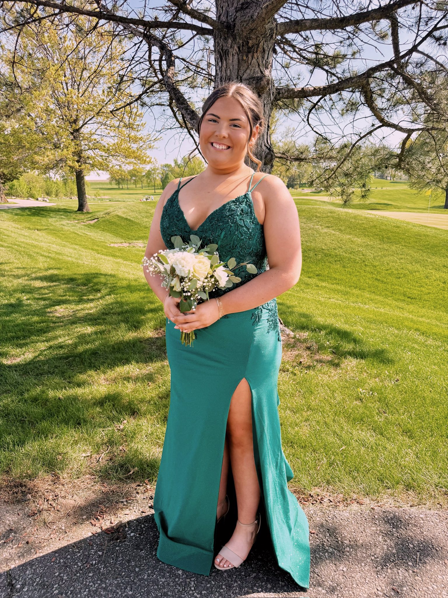 STUNNING GREEN DRESS!