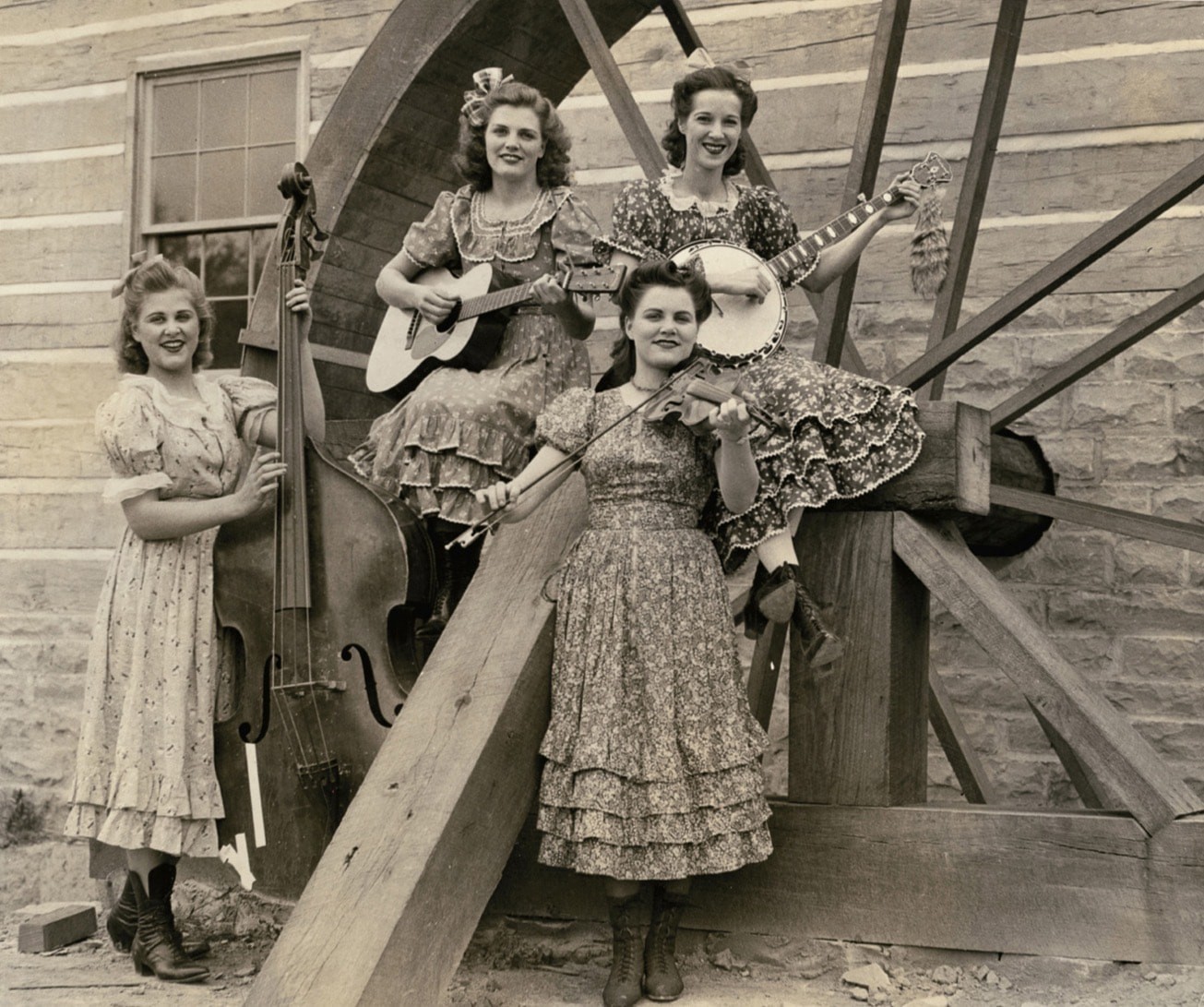 Led by Lily May Ledford (with the banjo), the Coon Creek Girls 