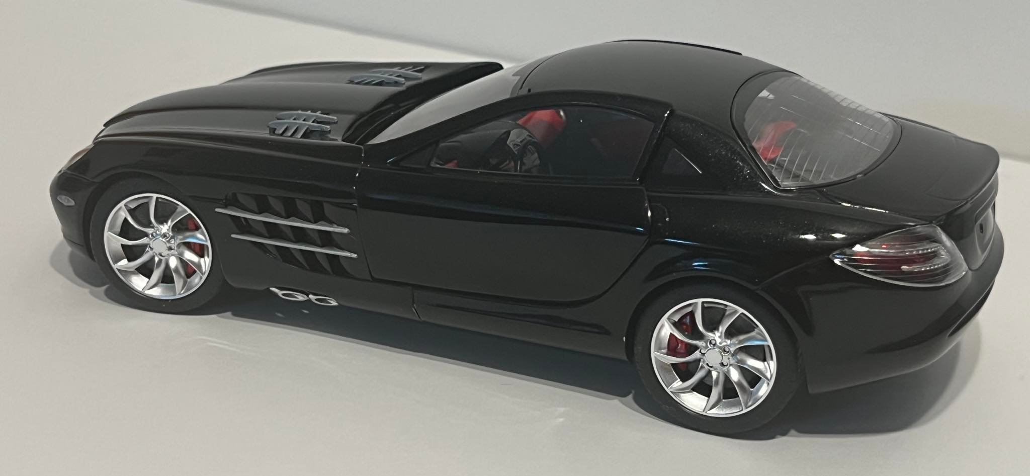 Here is my latest project,the Tamiya Mercedes SL 500 AMG in black