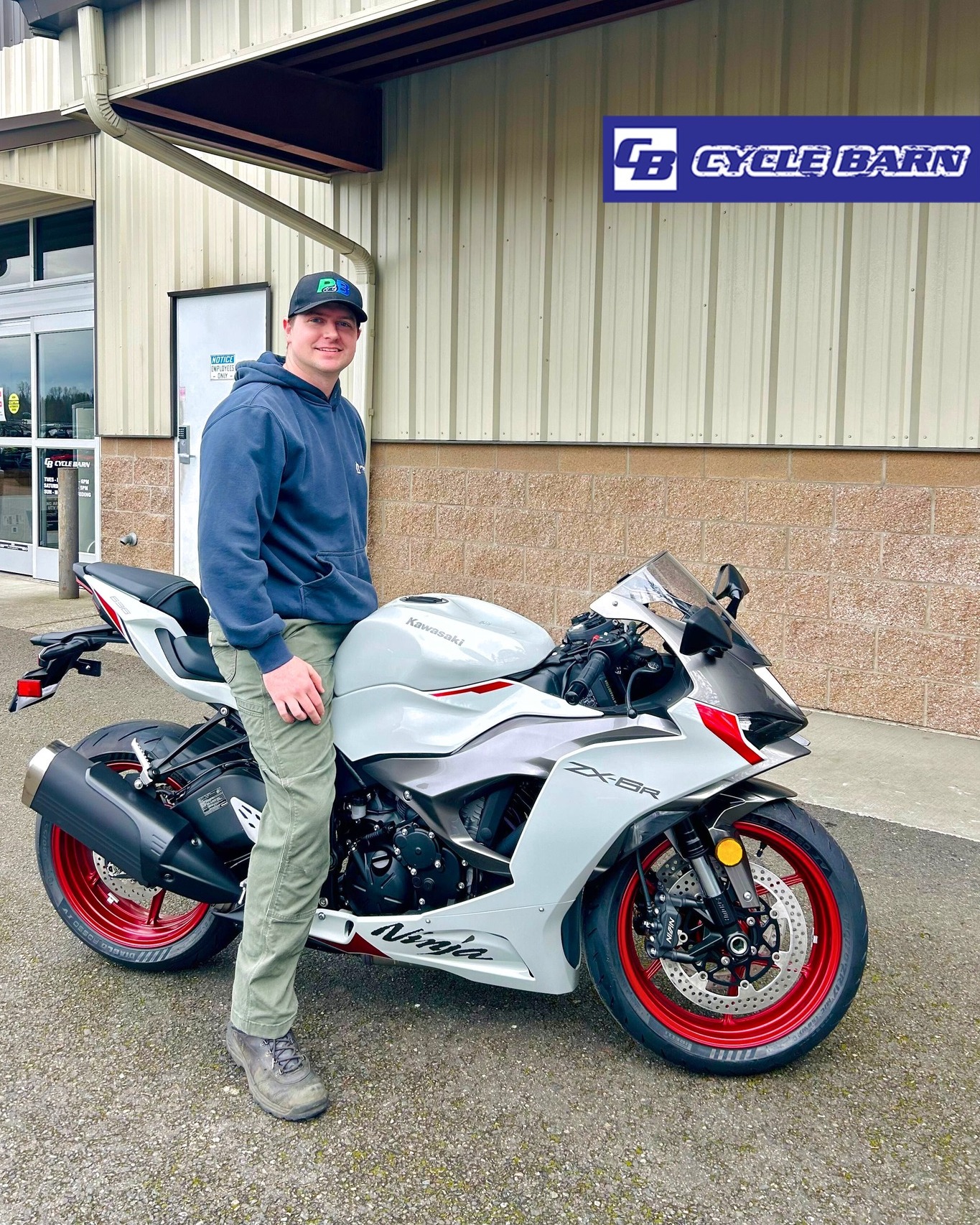 Shane picked up his brand new Kawasaki Ninja ZX6R today, sold by