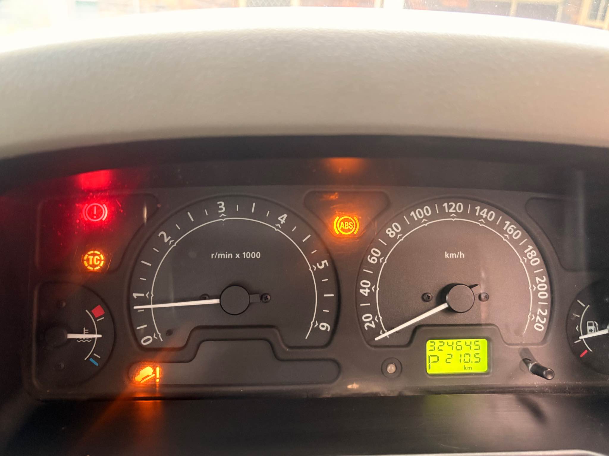 Land Rover Discovery 2 (2002) – Touring Setup + New Engine + RWC - Cars ...
