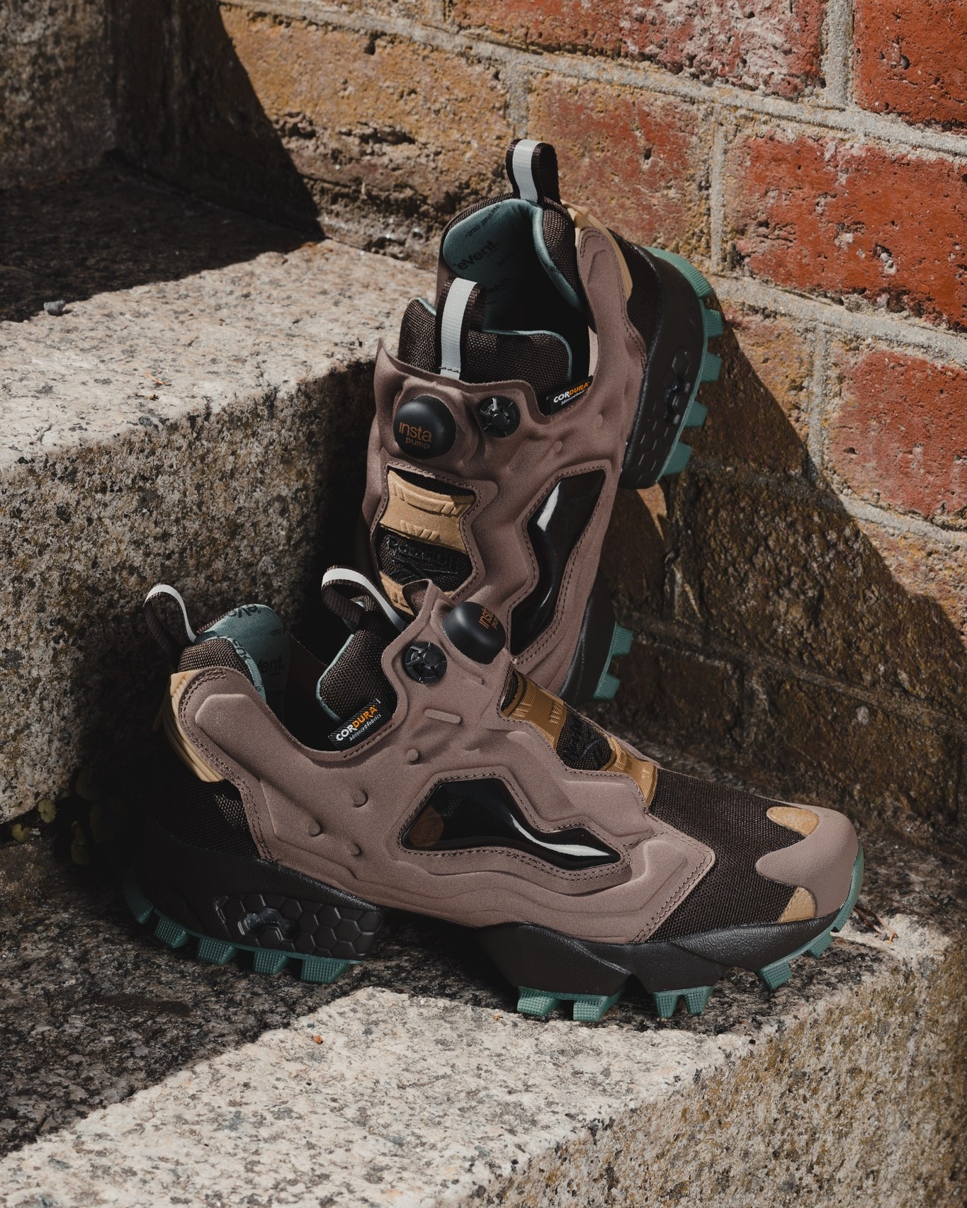 ONLINE NOW! Journal Standard x Reebok Instapump Fury OG - Black