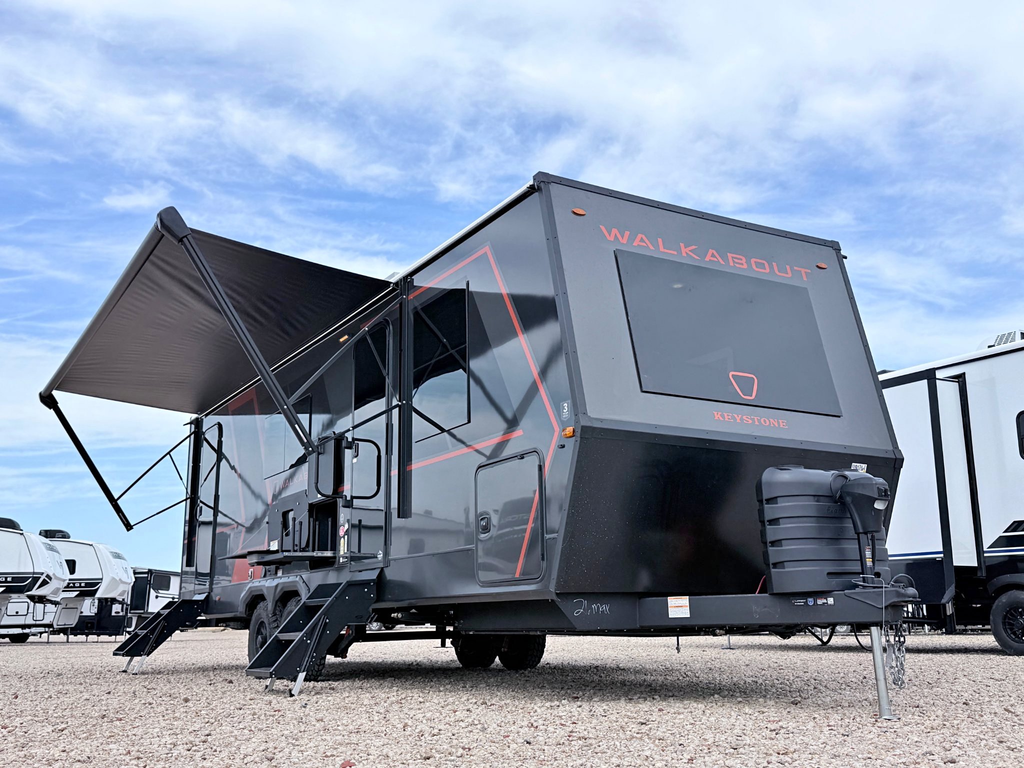 2026 Walkabout by Keystone (Off-Grid Camper, Family RV, 400W Solar ...