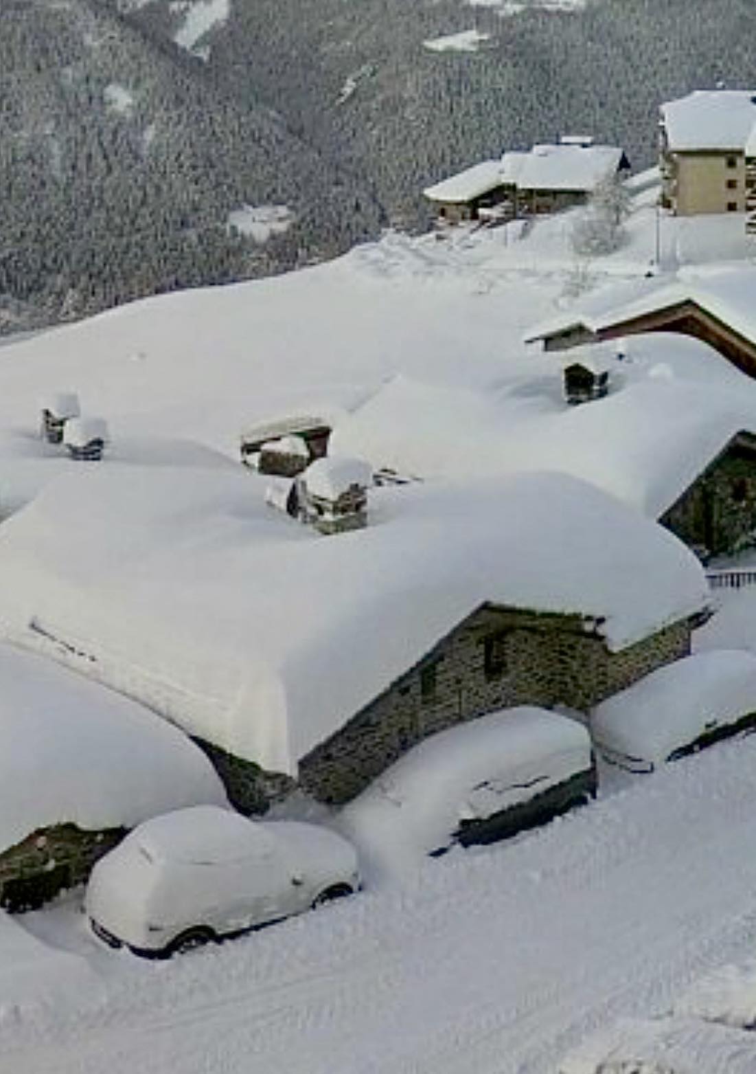 La - ET VOILÀ LE RÉSULTAT CE MATIN ! Très grosse épaisseur de neige en ...