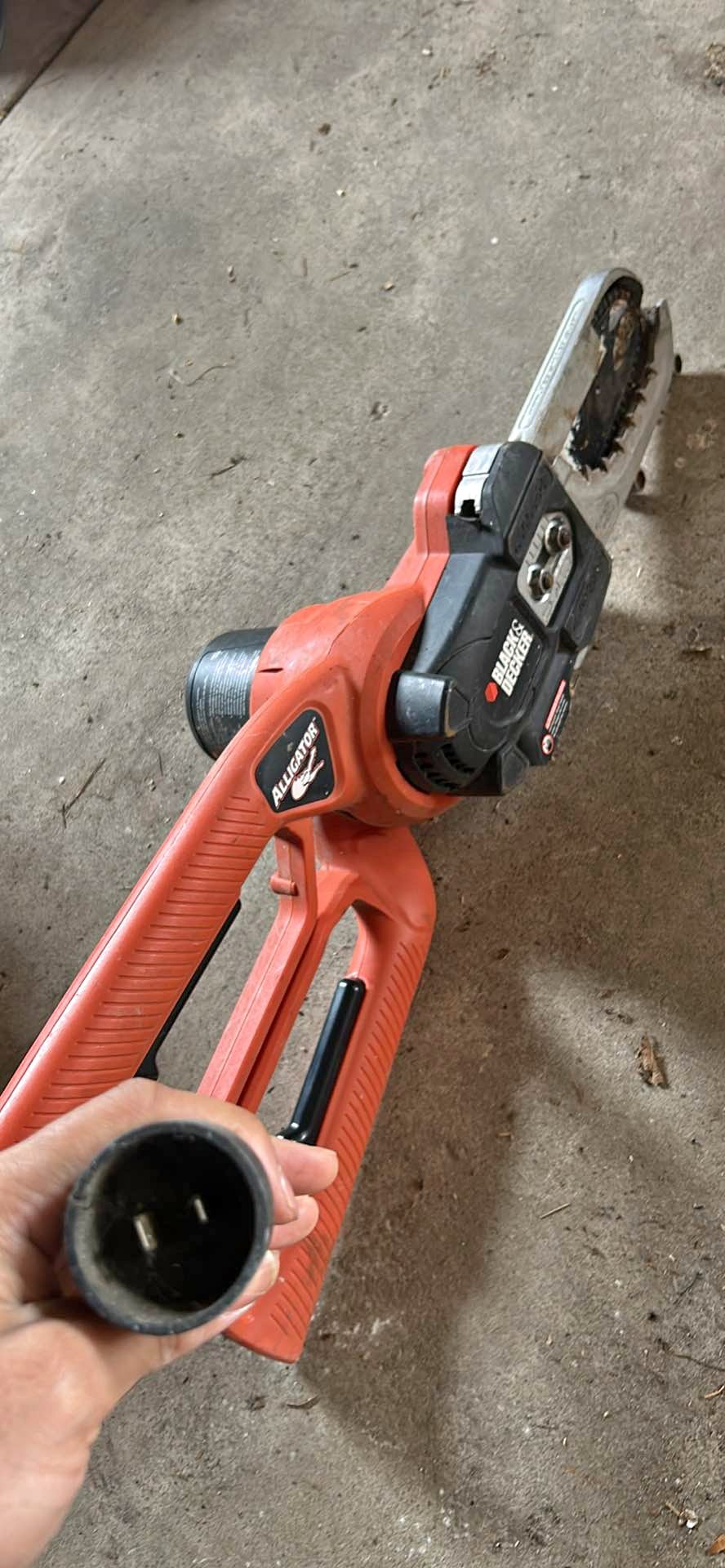 Black+Decker Alligator Lopper LP1000 corded model - Hedge & Weed ...