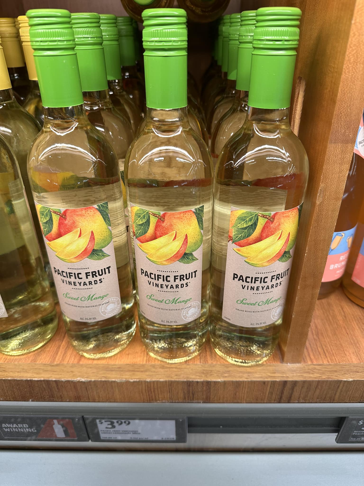 Aldi wine fits in Dollar Tree long boxes
