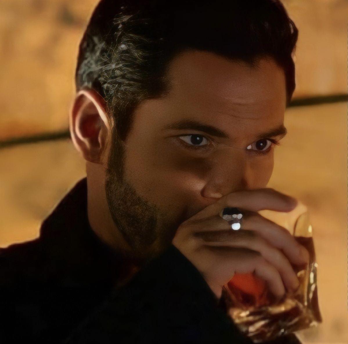 Vote Tom Ellis to be the next 007 🥰