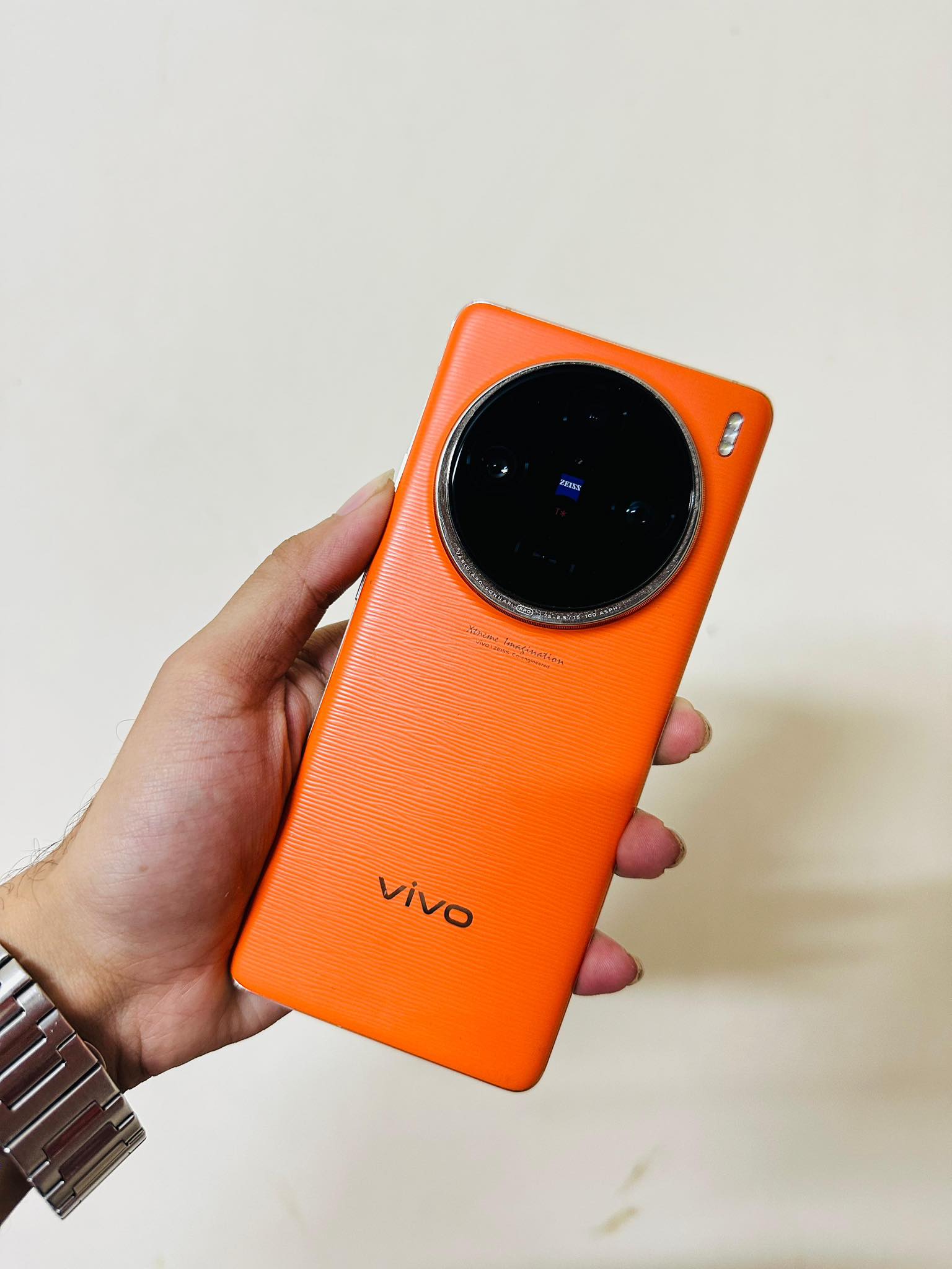 Vivo x100 pro 12/256 Superb condition Only at 45999 taka ♥️♥️♥️