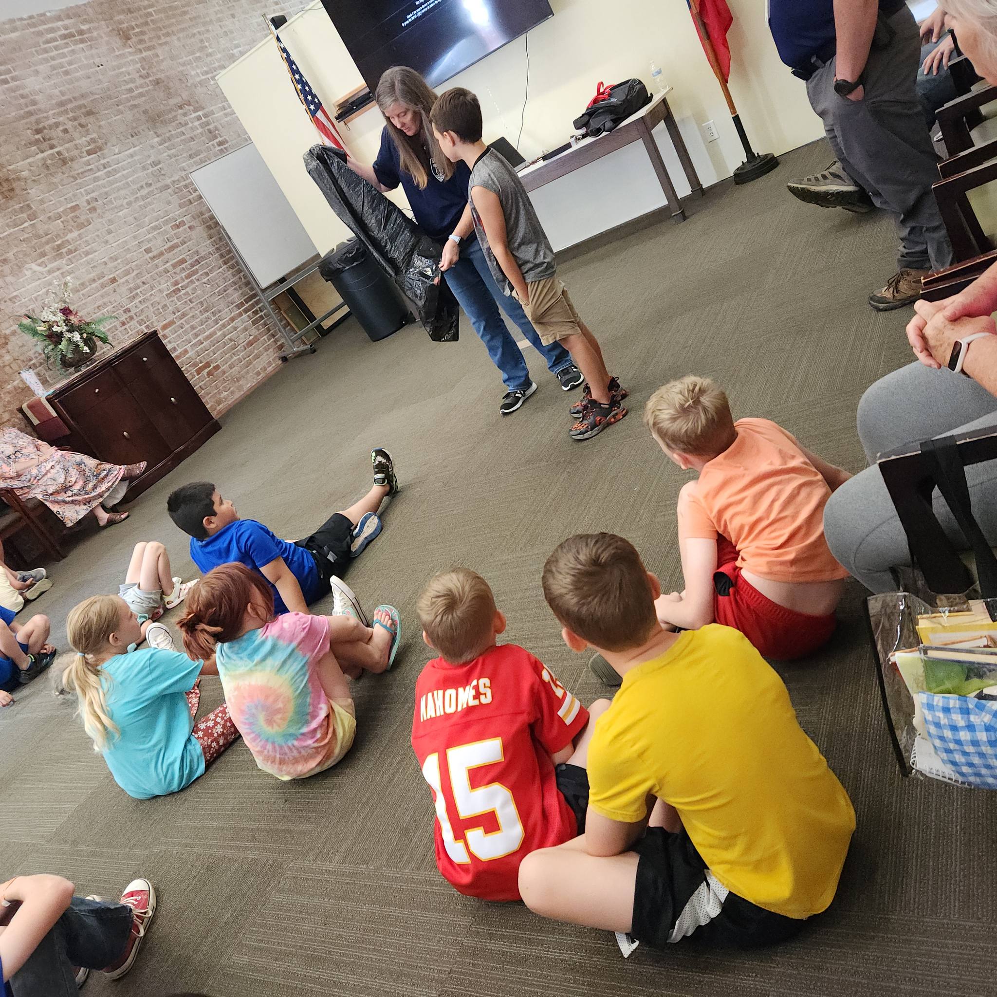 The Hug-A-Tree Program presented... - Gentry Public Library