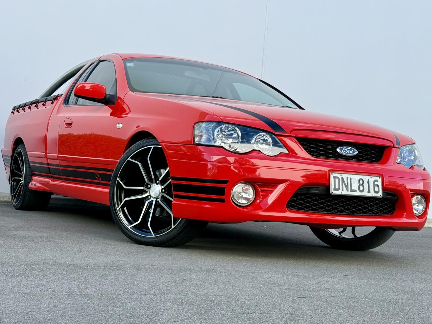 4X4 - $15990 Ford Falcon XR6 2006 4.0 Petrol Auto Outstanding Condition ...