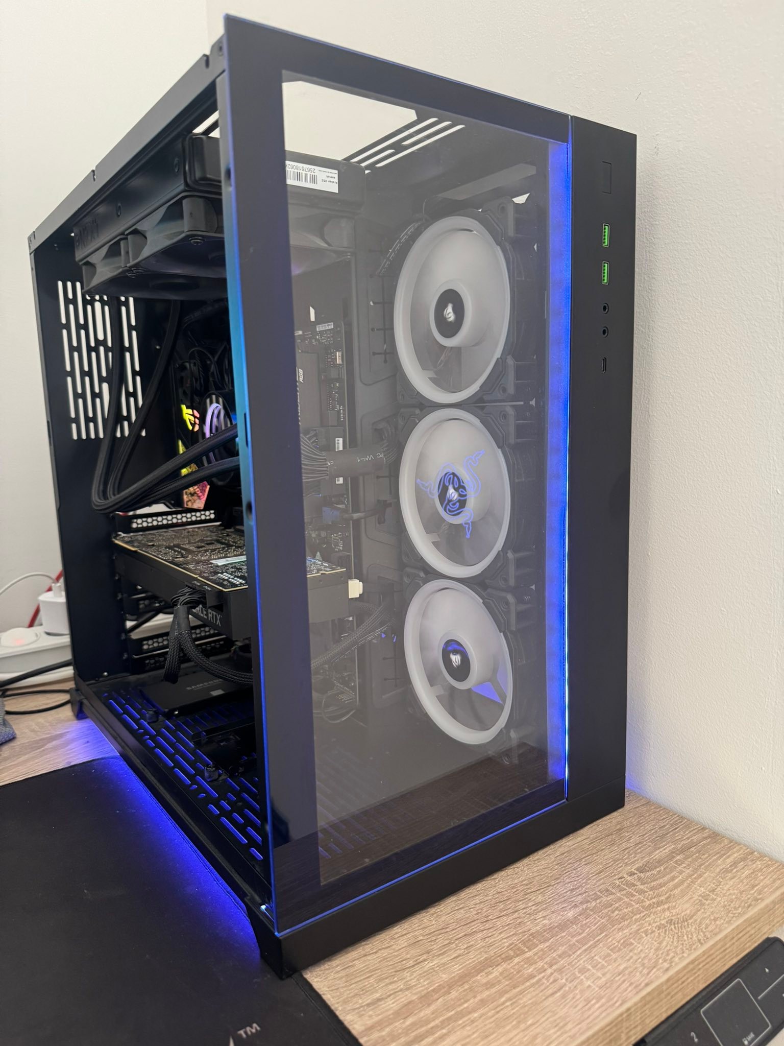 2080ti i7-8700k 搭載PC What's a fair price for an i7 8700k and RTX 2080ti PC build?