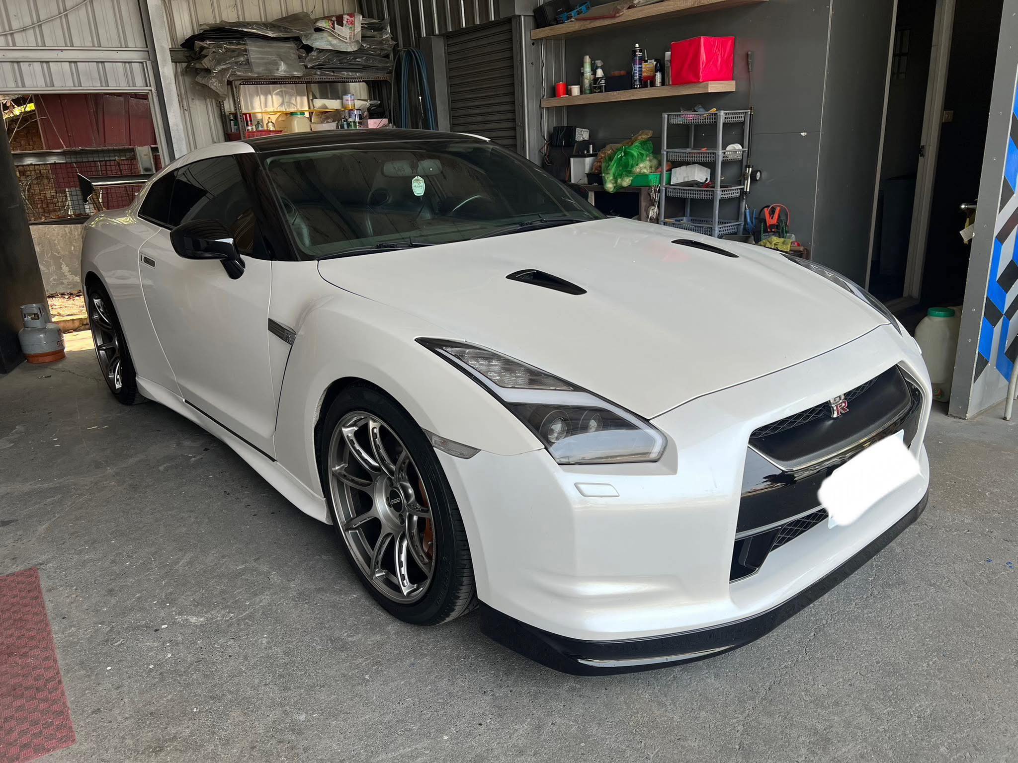 Hsuan - 你說你的夢想是GTR…這不就來了嗎？ 2008年 GTR R35 小改裝 RAYS鍛造框 全段排氣管 閃電大燈 光圈尾燈 ...