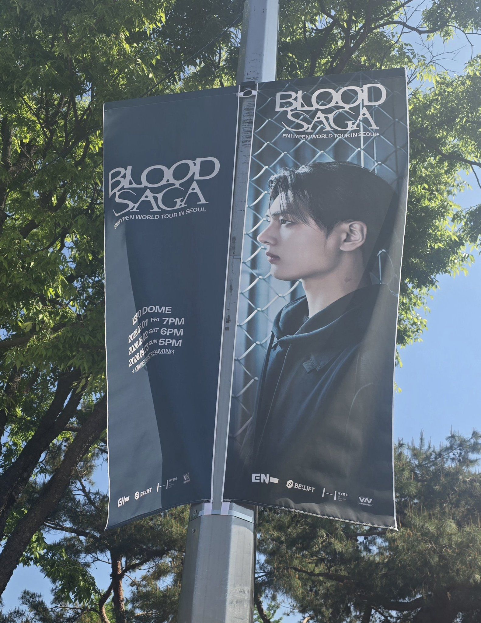 jay's banner for blood saga tour in seoul 🐈‍⬛ photo credits __