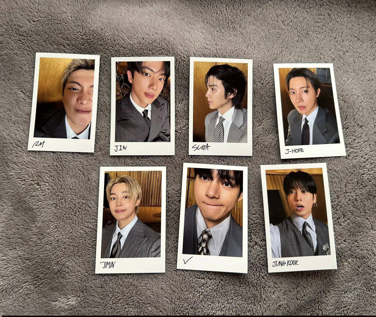Arirang deluxe vinyl photocards 😍🥰