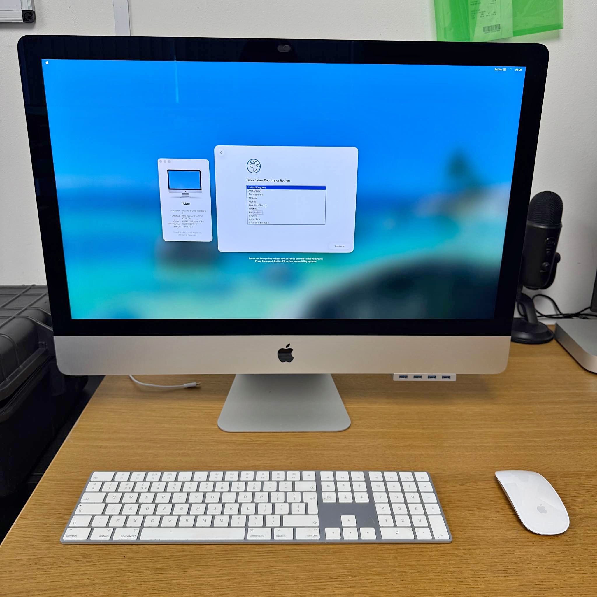 iMac 10,1 (late 2009) - Desktop Computers - Malpas, Wrexham, United ...
