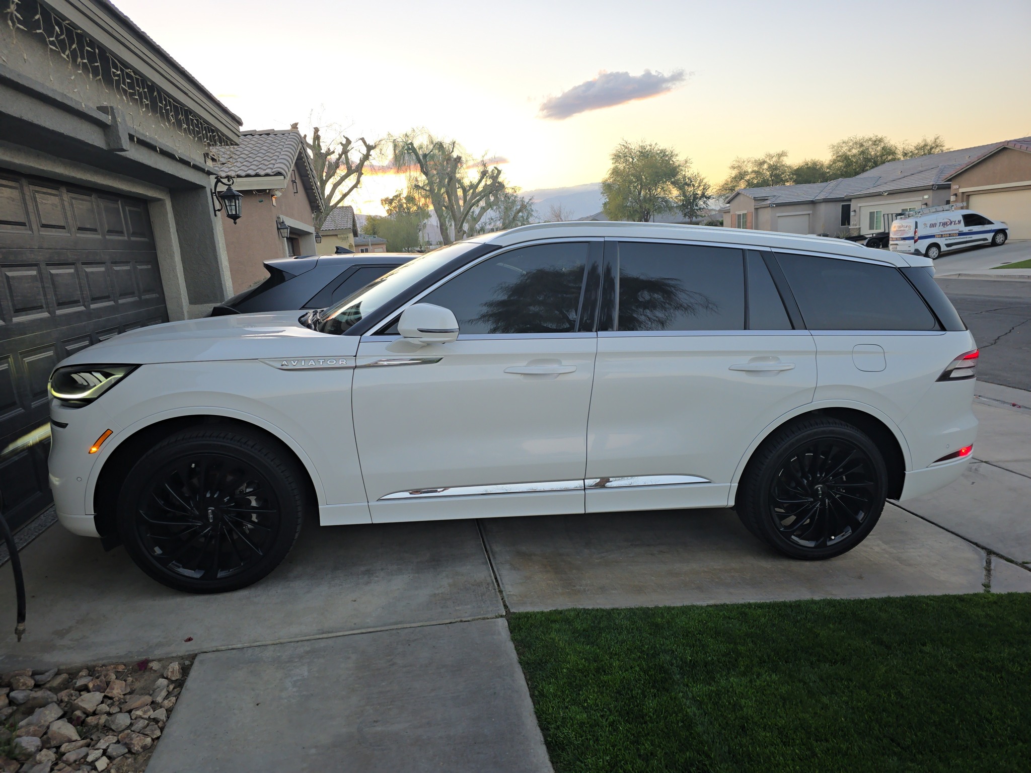 This New 2022 Lincoln Aviator Grand Touring in Burgundy Velvet is