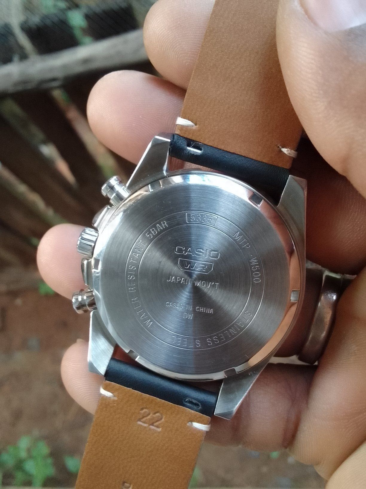 Montre Invicta Plaqué Or Avec 16 Diamants - Chronographe 100m, Bracelet Cuir, Unisexe