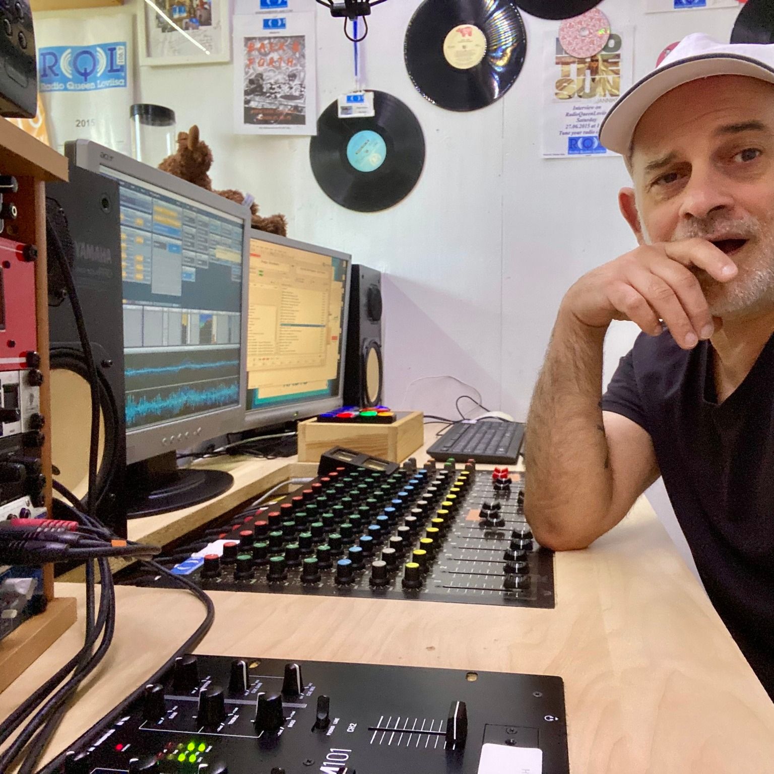 LiveRadio24
