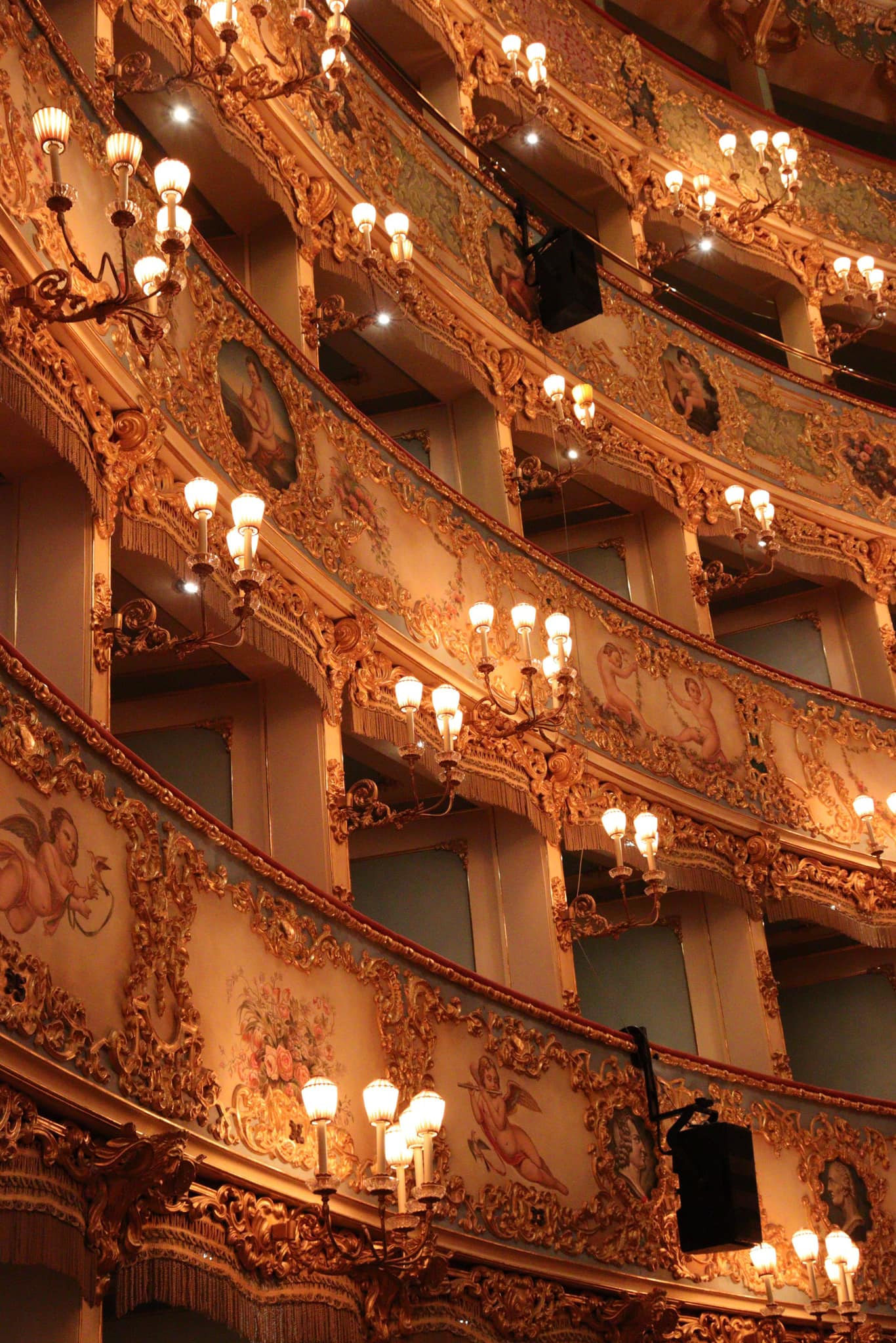The most beautiful opera house in the world ✨😍 Save this place