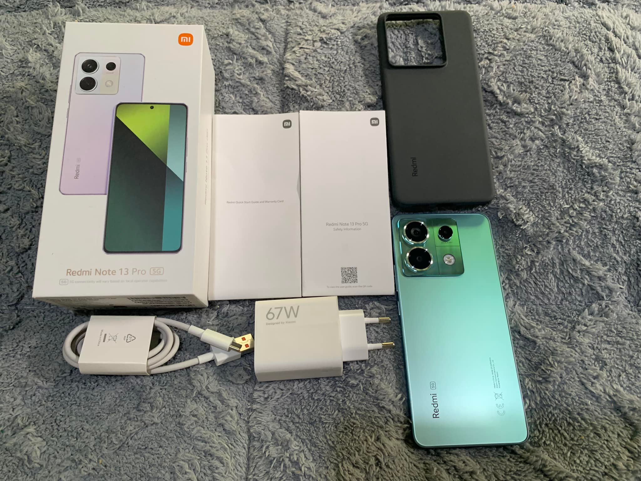 REDMI NOTE 13PRO 256GB STORAGE 90% BATTERY HEALTH UGX 580K CONTACT 