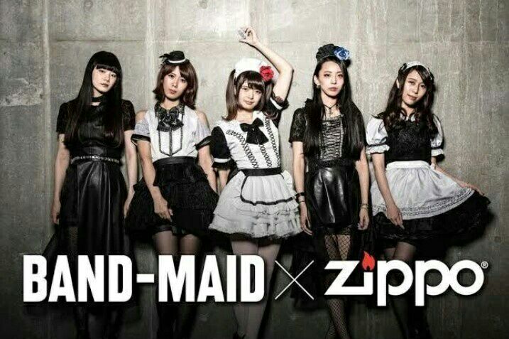 BAND-MAID「ロゴ」× ZIPPO 特典として、「BAND-MAID×Zippo」のメンバー 