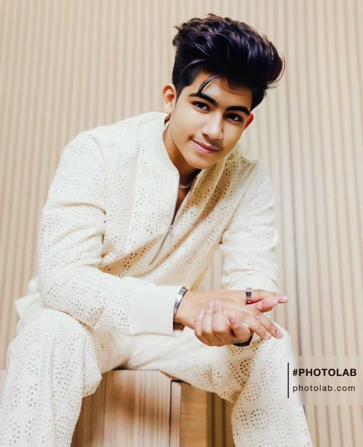 R Rizwan R