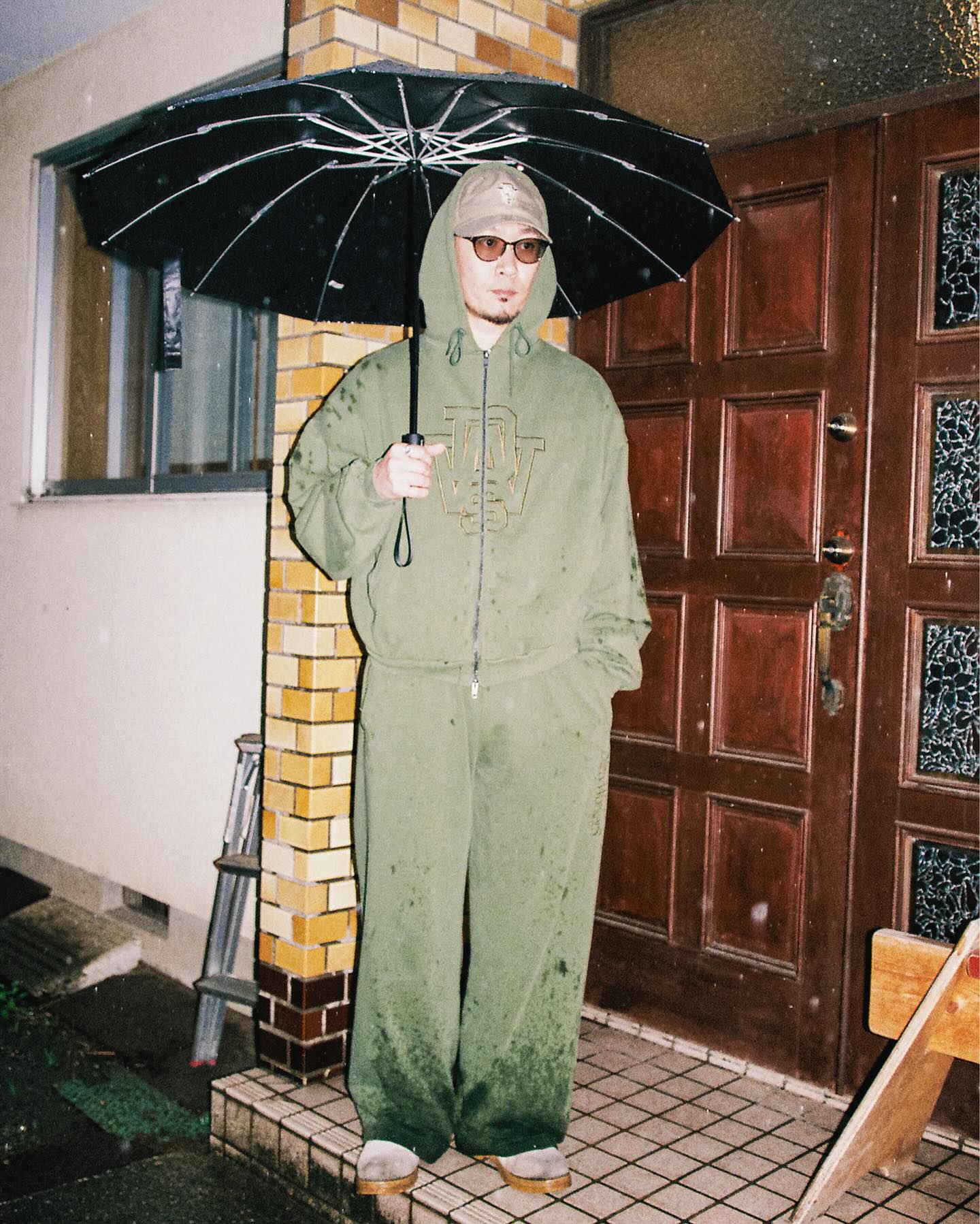14oz “HOME TOWN” ZIP HOODIE / SWEATPANTS Model 岩本薫 / Painter 