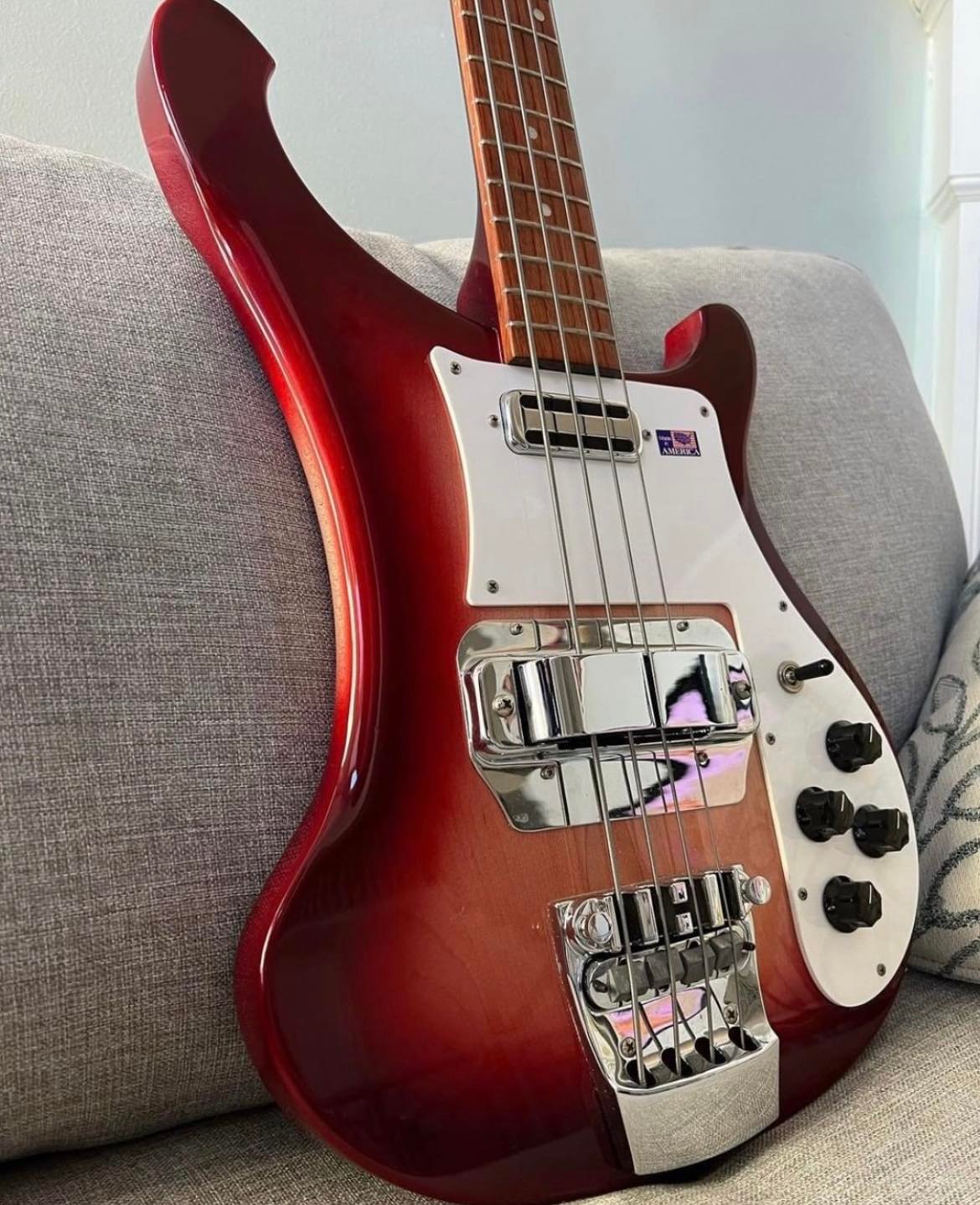 A 1999 Rickenbacker 4001V63 in FireGlo. @just_rickenbackers Poo