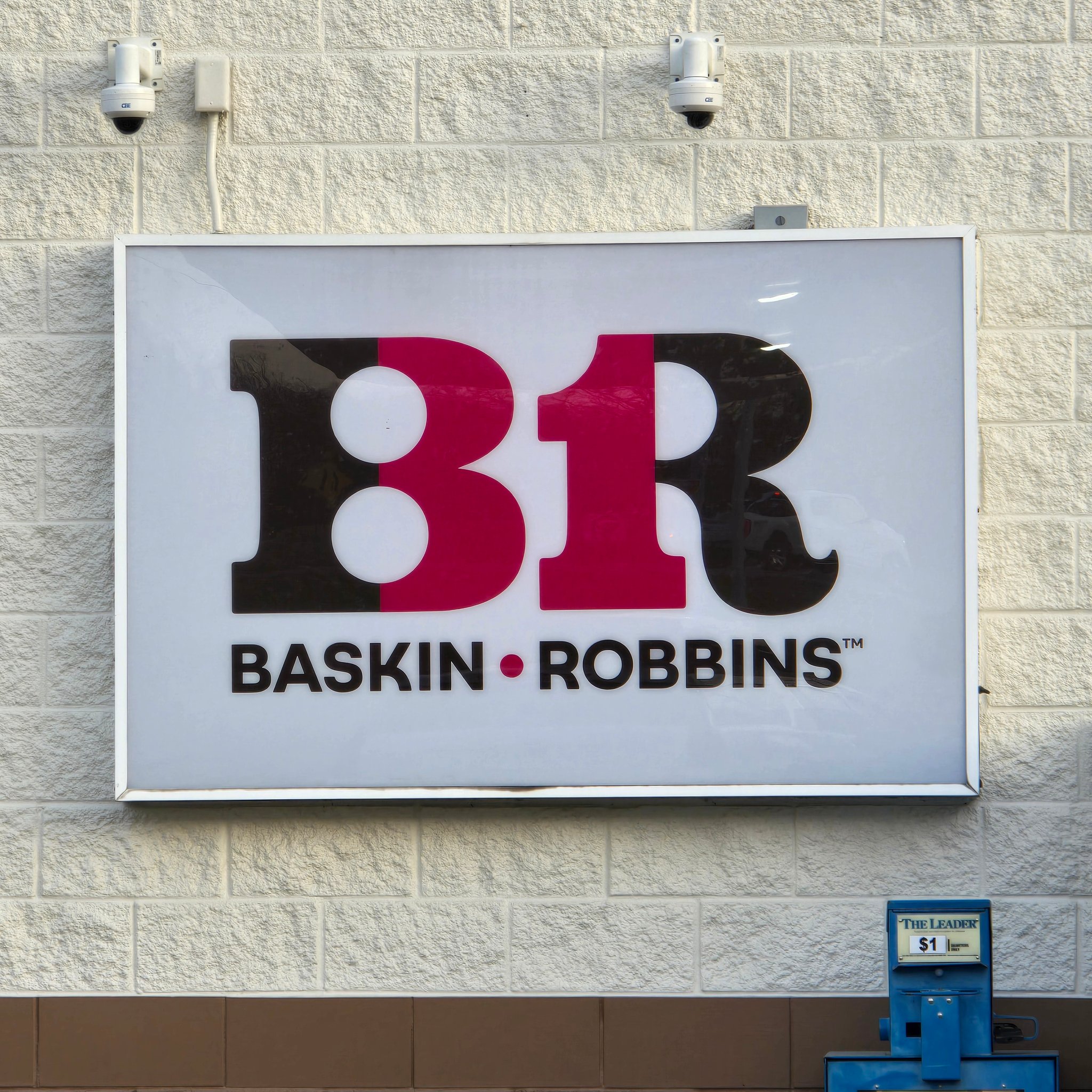 Have you caught the number hidden in Baskin-Robbins' logo?