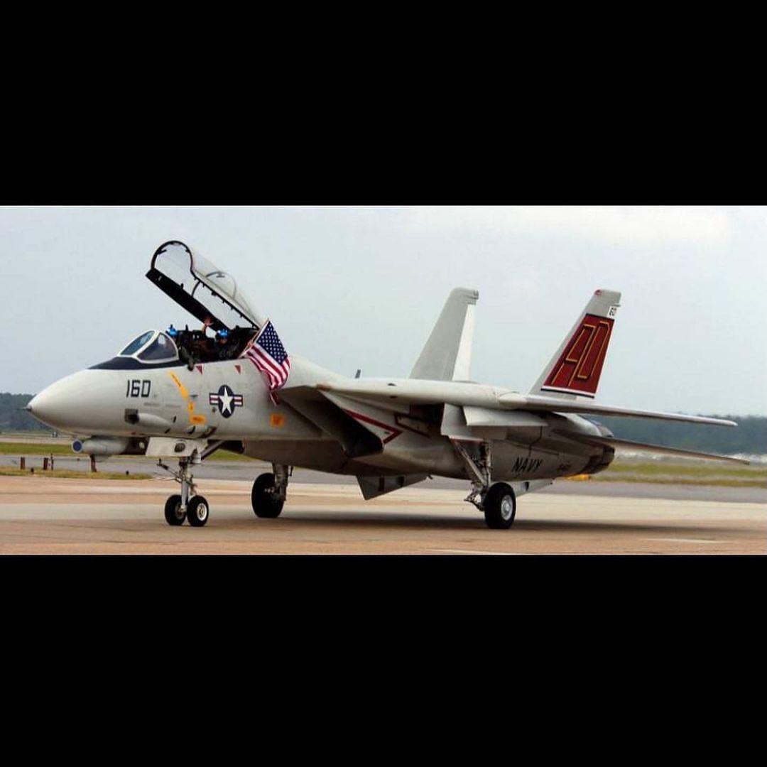 USS Hornet Sea, Air & Space Museum 🇺🇸 Grumman F-14A Tomcat BuNo