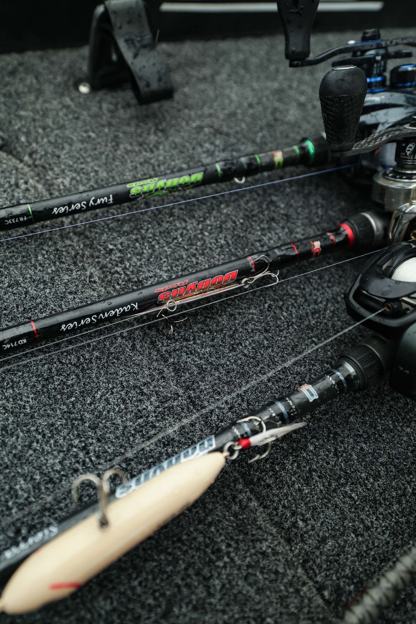 best ugly stik fishing rod Shakespeare Elite Spinning the Ugly Stik Bigwater Model:PREMIUM CLEAR 10# 675 YARDS Acme Kastmaster Bucktail Spoon color-ghost-rat