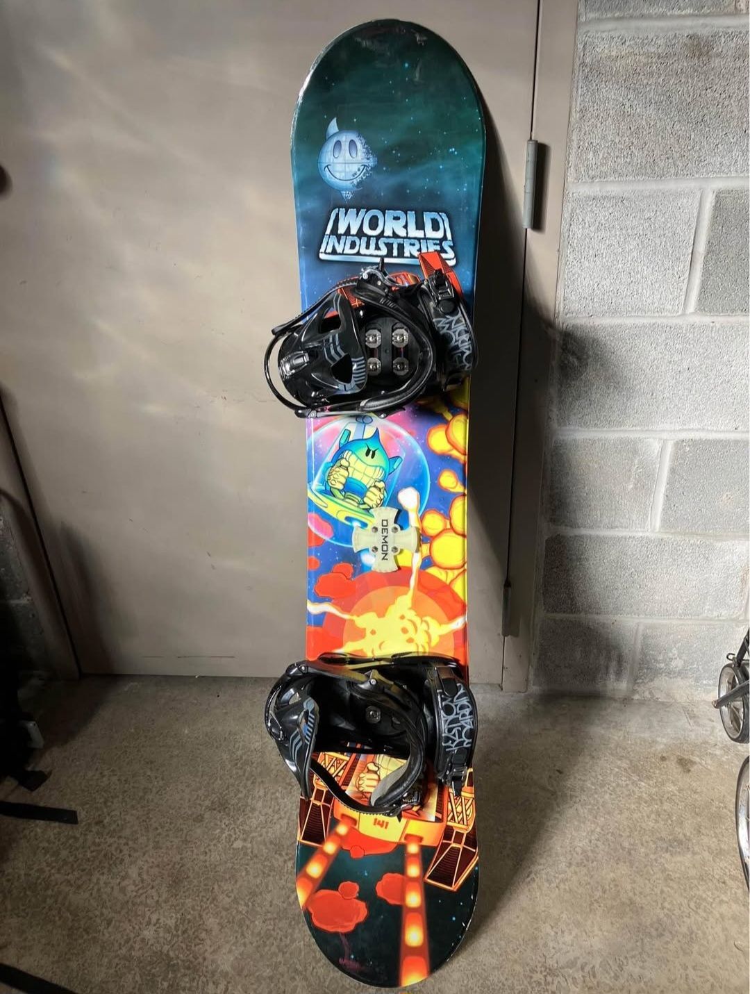 What is the history behind World Industries snowboards?