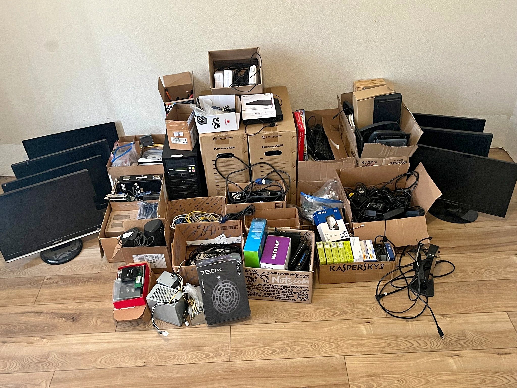BULK COMPUTER LOT – EVERYTHING INCLUDED – $200 TAKES ALL - Desktop ...