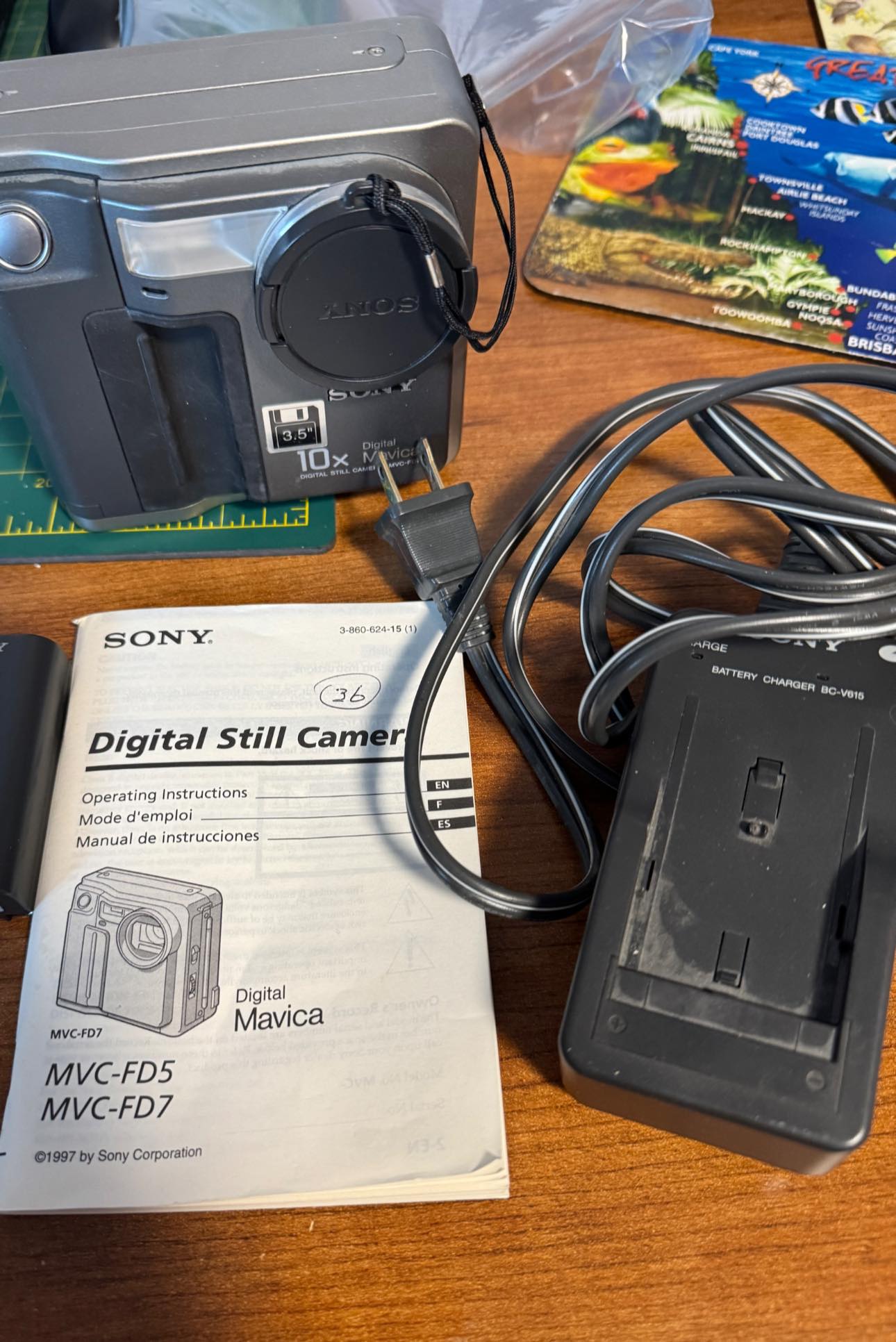 Sony mavica digital camera model mvc-fd7