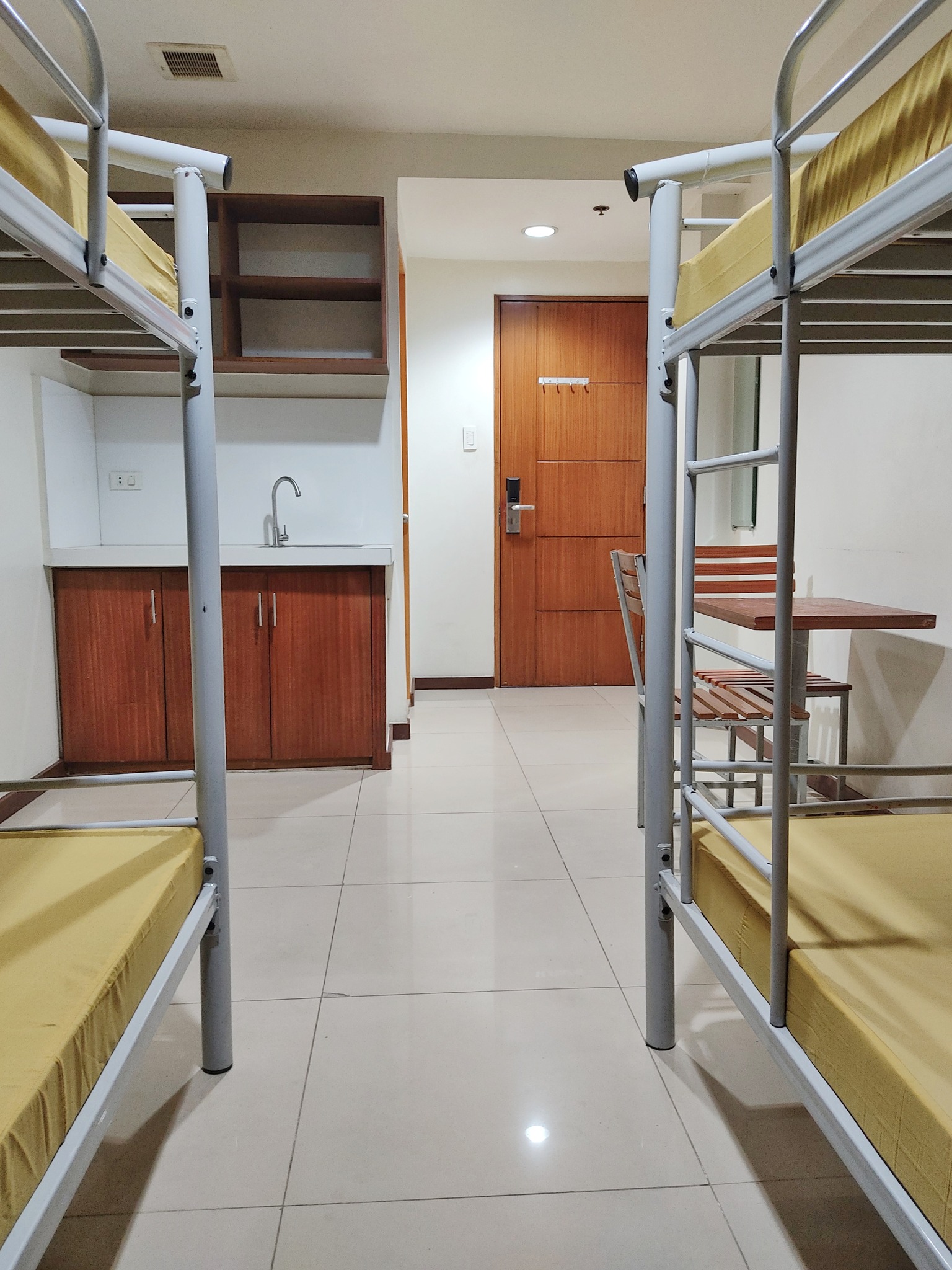 Roomph Cubao | Quezon City