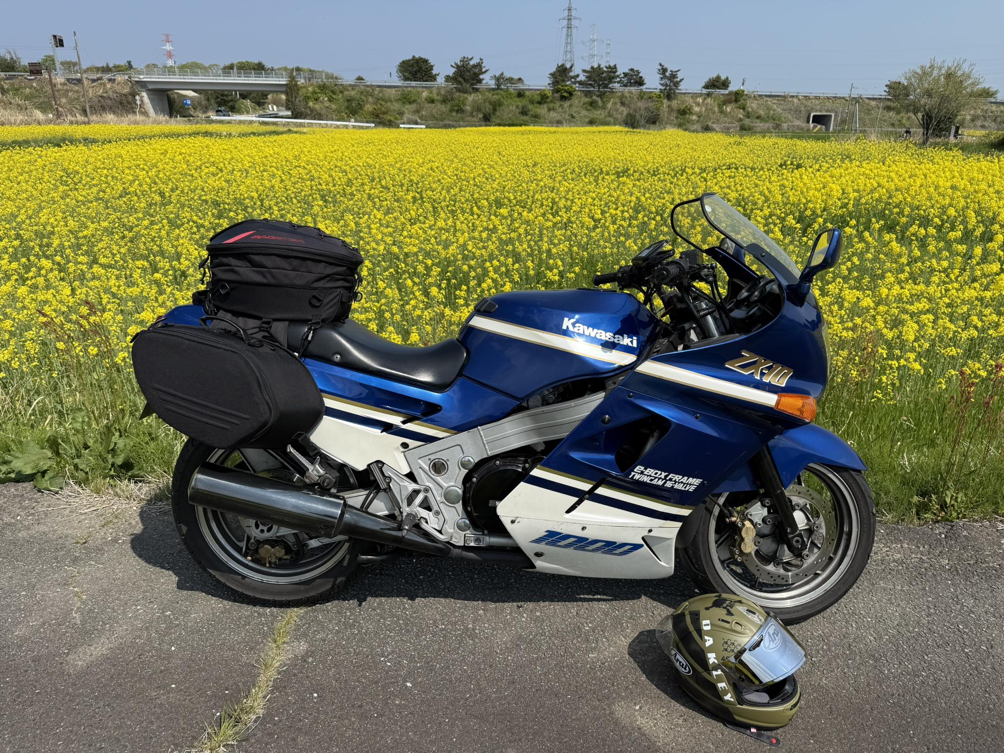 ZX-9R called Yumetama in Japan